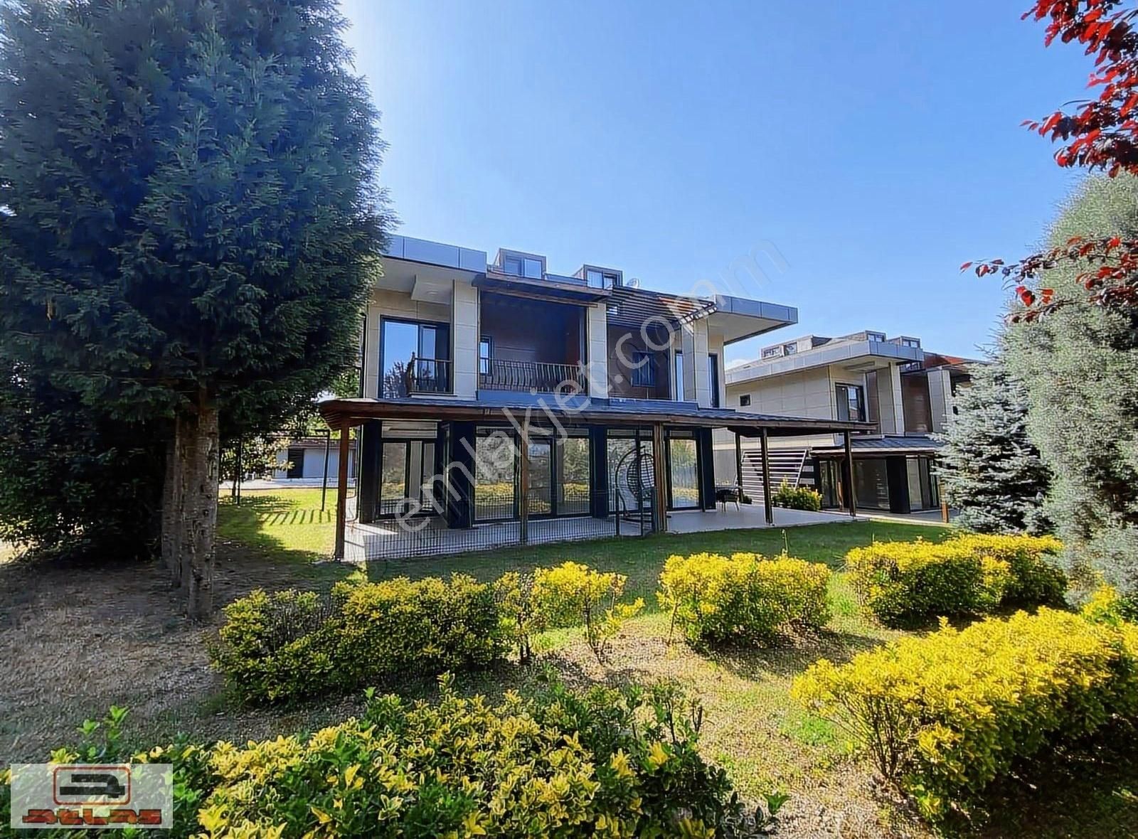 Sapanca Rüstempasa Satılık Villa Atlas Emlak Sapanca Satılık İpekyolunda Site İçinde Dublex Villa