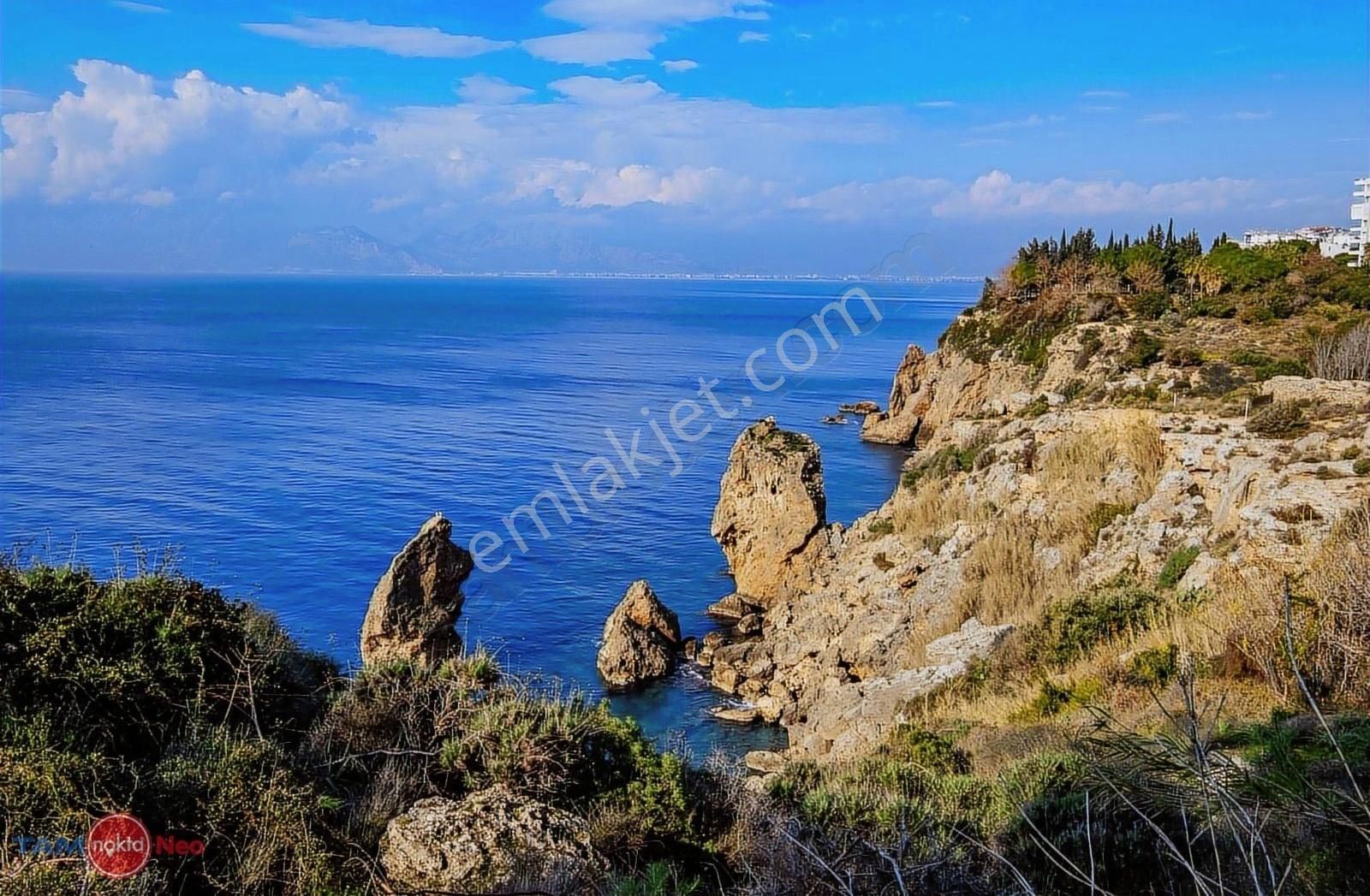 Muratpaşa Fener Satılık Daire Onur Vural'dan Lara Sahilde Deniz Manzaralı Satılık Daire