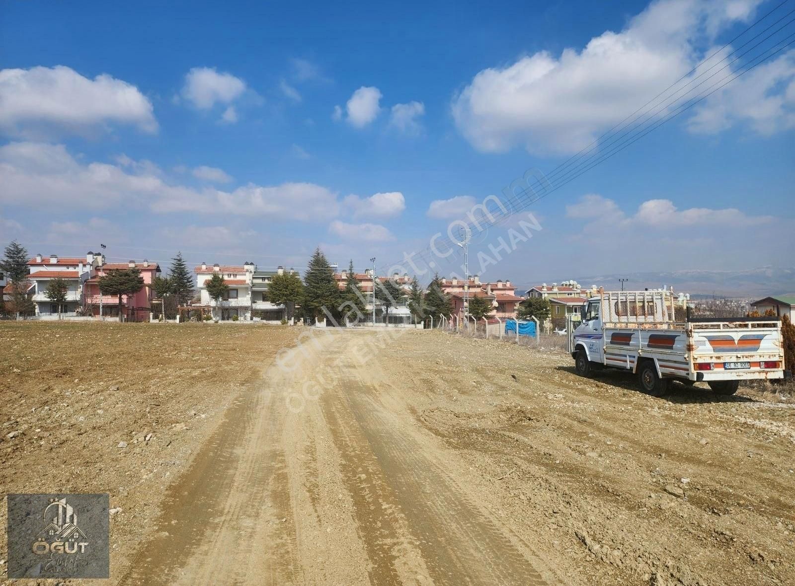 Hakimlerde Tek Tapu 1657m Arsa - Görsel 3