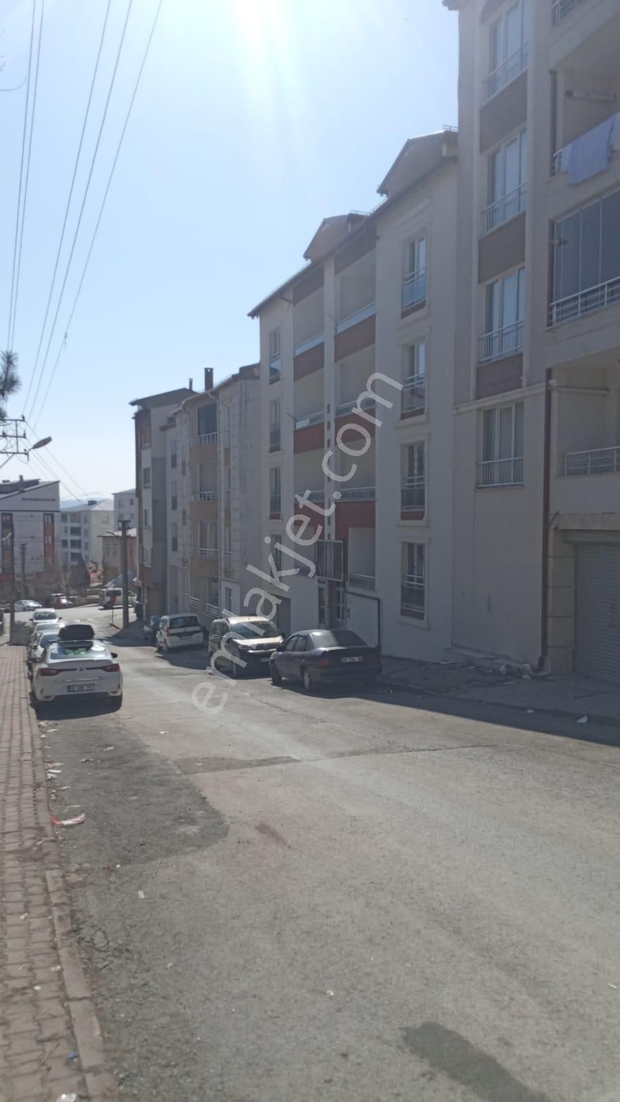 Damla Emlaktan İstiklal Mah.satılık 2+1 Daire