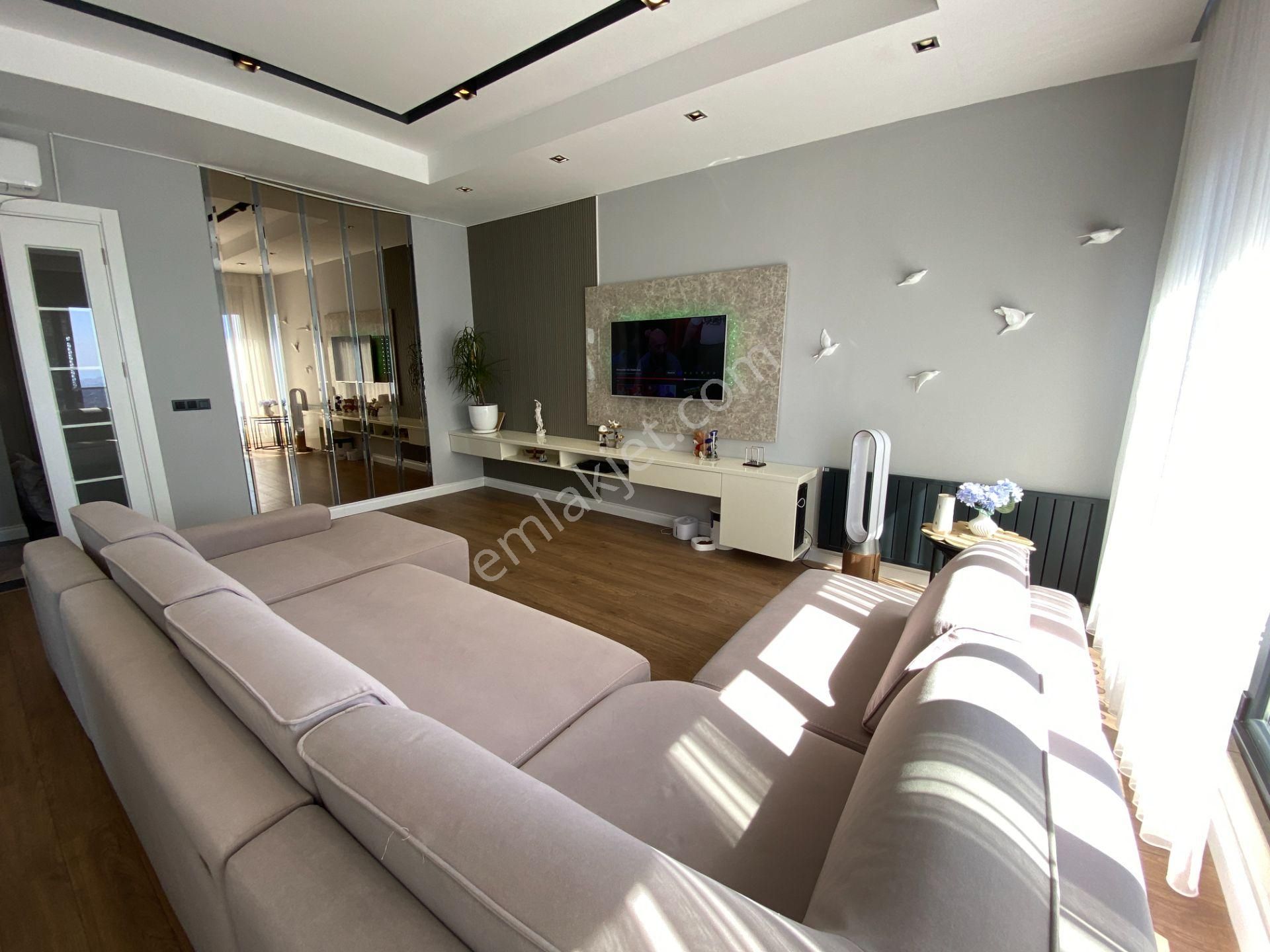 Antalya 'nın En Prestijli Sitesinde Full Manzaralı Arakat 3+1 - Görsel 10