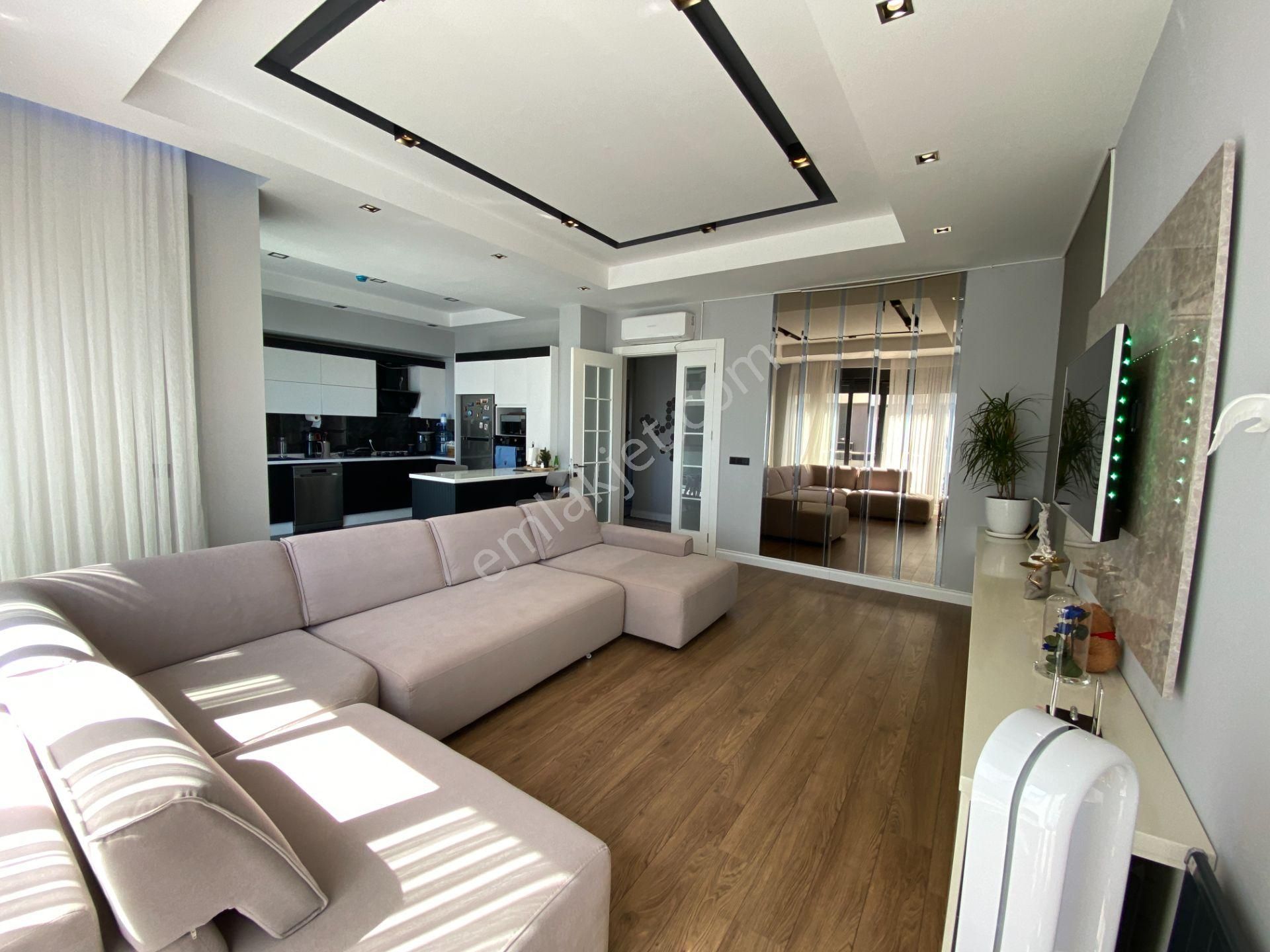 Antalya 'nın En Prestijli Sitesinde Full Manzaralı Arakat 3+1 - Görsel 3