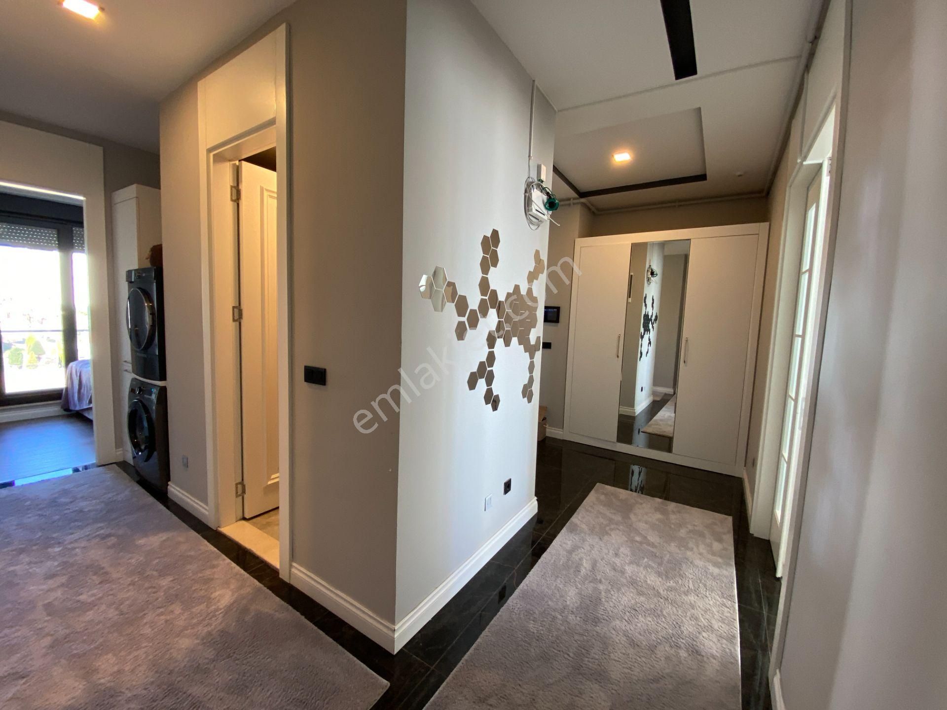 Antalya 'nın En Prestijli Sitesinde Full Manzaralı Arakat 3+1 - Görsel 15