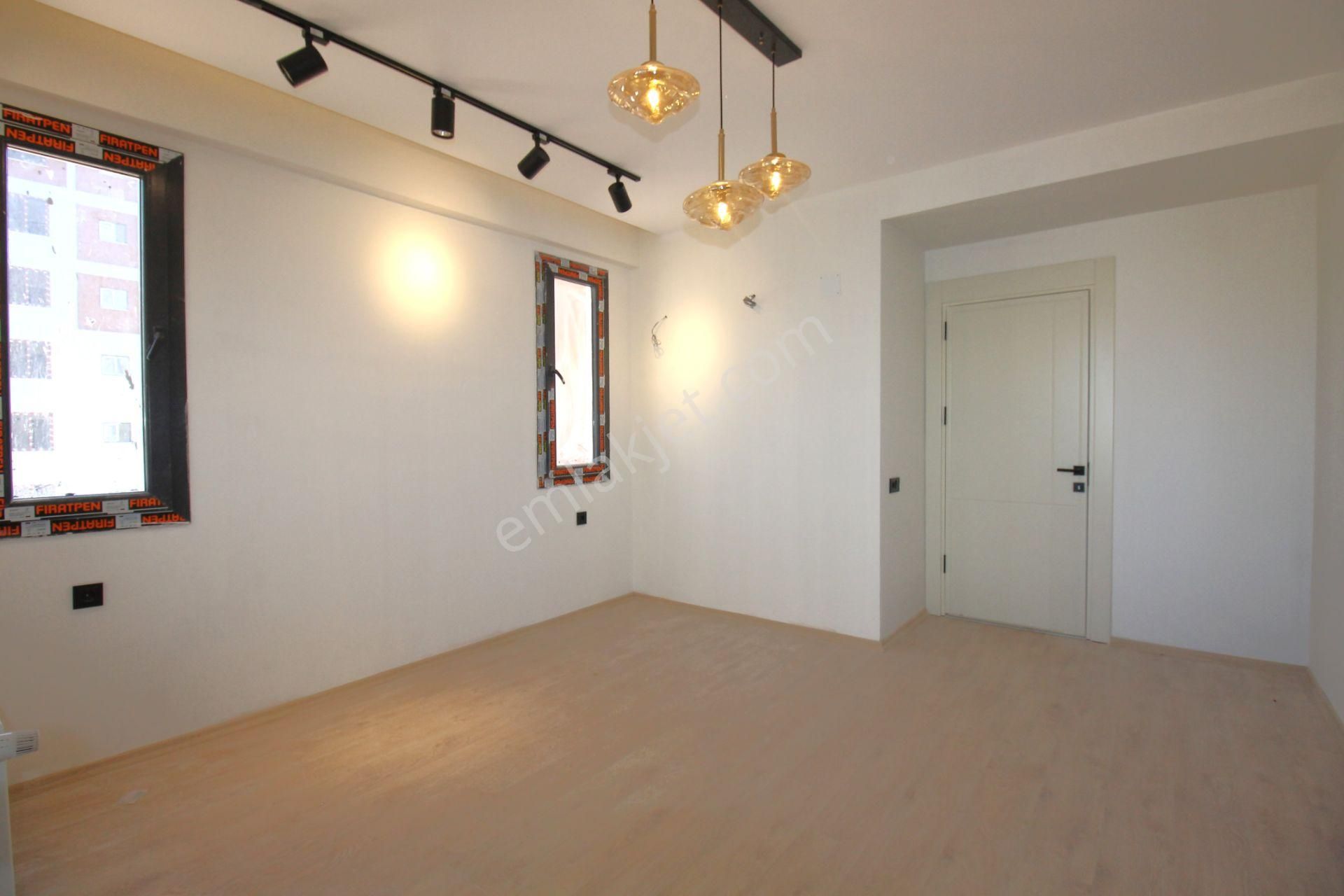 Retro’dan Kaliteli İşçiliği Ve Tasarımı İle Size Hitap Edecek 3+1 - Görsel 11