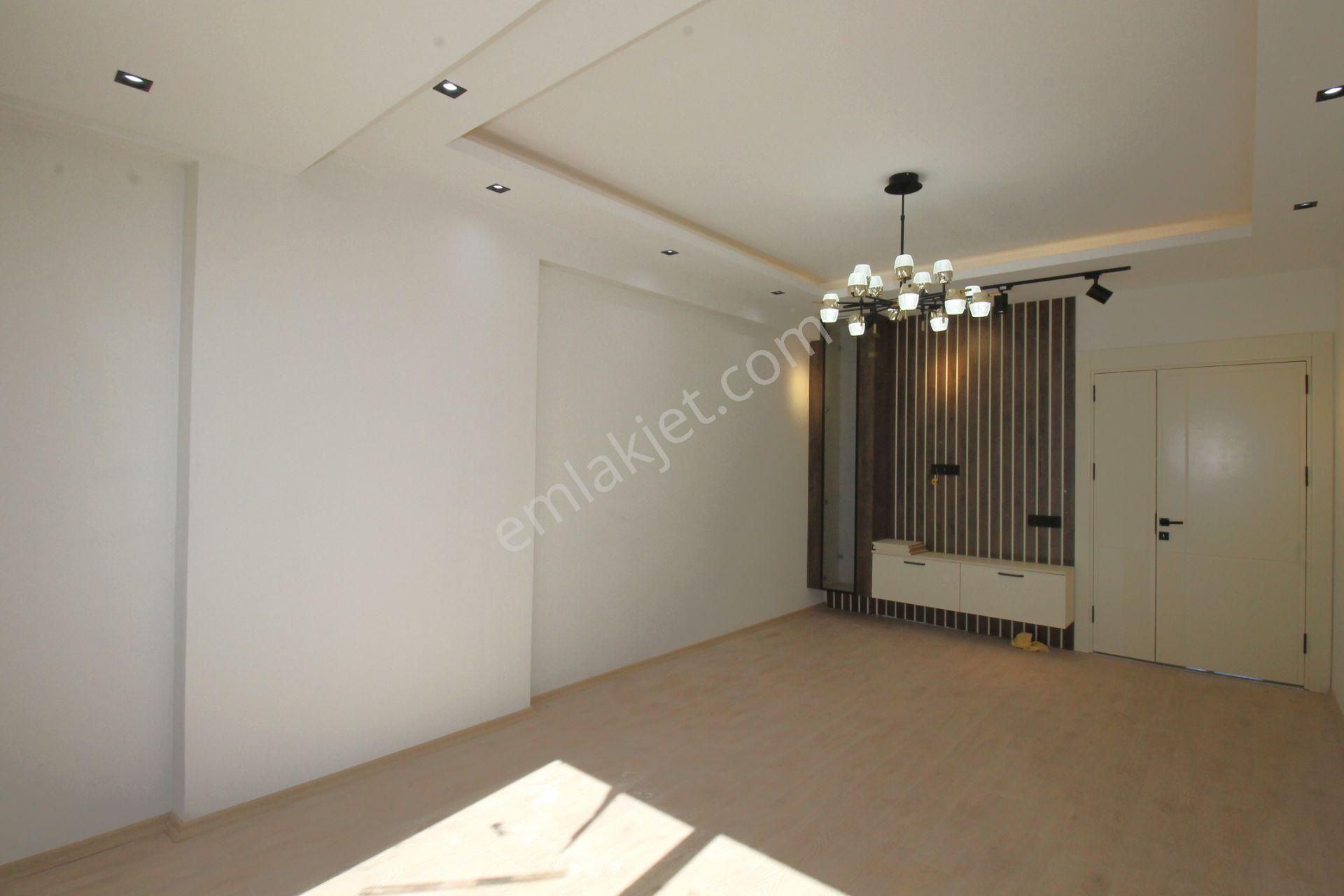 Retro’dan Kaliteli İşçiliği Ve Tasarımı İle Size Hitap Edecek 3+1 - Görsel 3