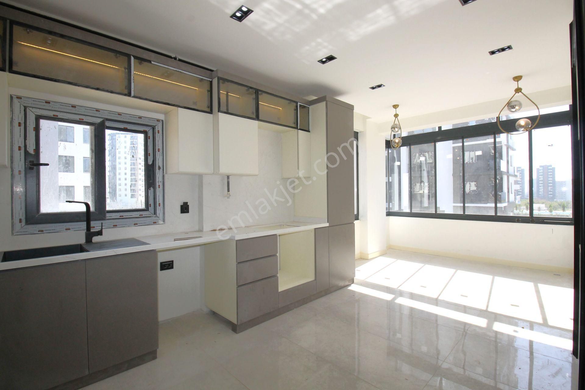 Retro’dan Kaliteli İşçiliği Ve Tasarımı İle Size Hitap Edecek 3+1 - Görsel 4