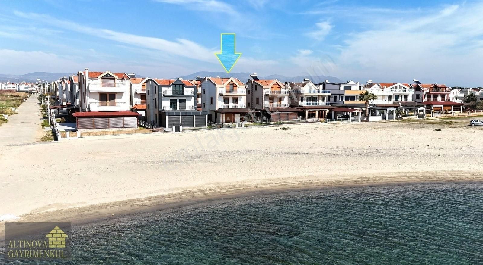 Balıkesir Ayvalık Satılık Villa Denize Sıfır Konumda Satılık 5+1 Müstakil Villa