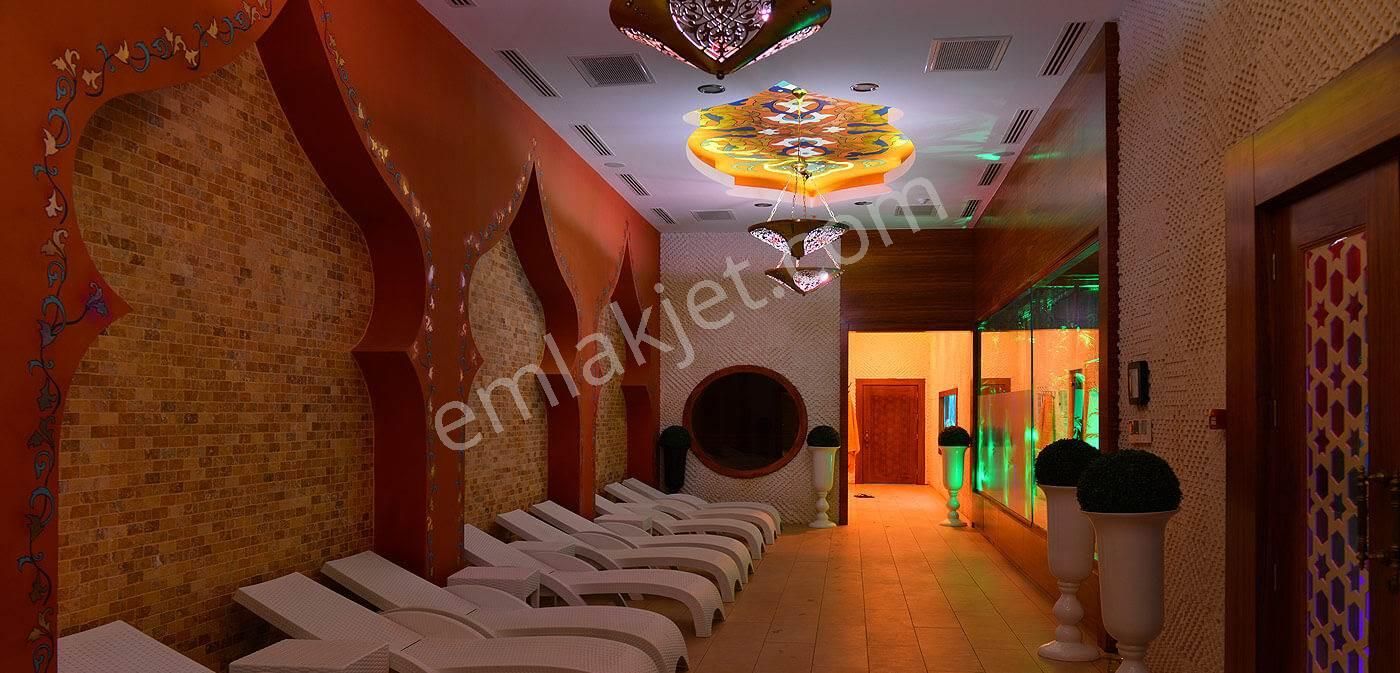 Alanya'da Otel Konseptli Azura Park'ta Eşsiz Manzaralı 1+1 Daire - Görsel 24