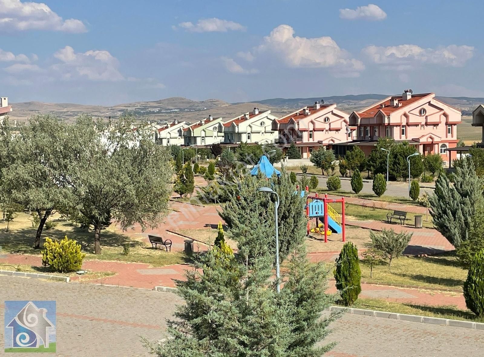 Gölbaşı Yavrucuk Satılık Villa Gölbaşı Mogan Sevgi Çiçeği Sitesin De Yapılı Satılık Villa