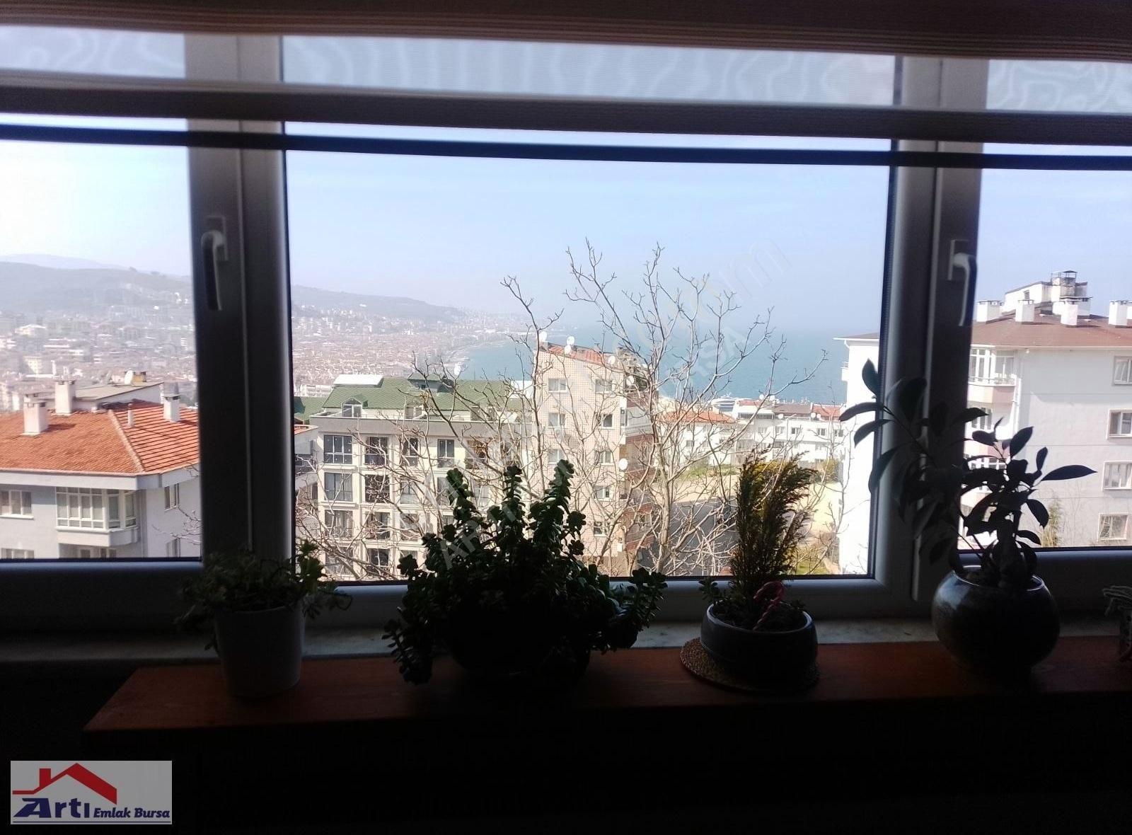 Mudanya Güzelyalı Siteler Satılık Daire Arti Dan Guzelyali Da Deniz Manzaralı Arakat Daire