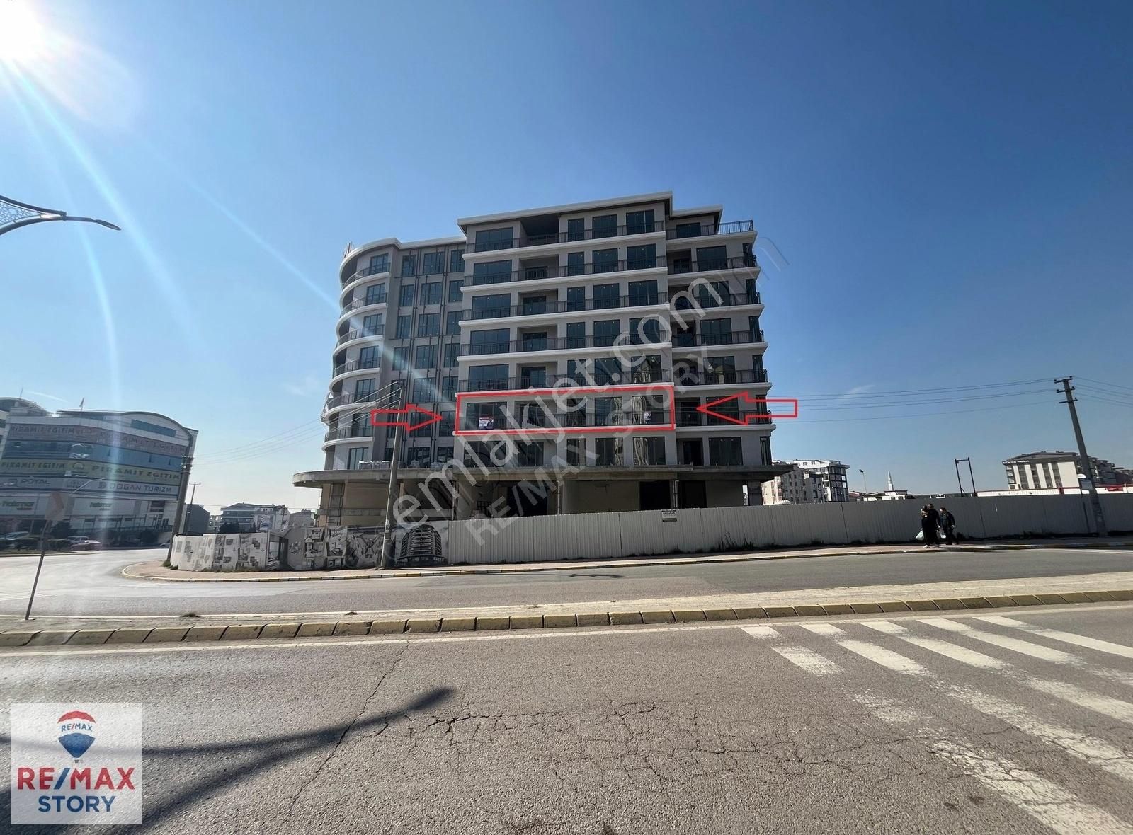 Çayırova Emek Satılık Daire Çayırova Akse Ringston Sitesi 1 Aya Teslim Arakat 3.5+1 Daire