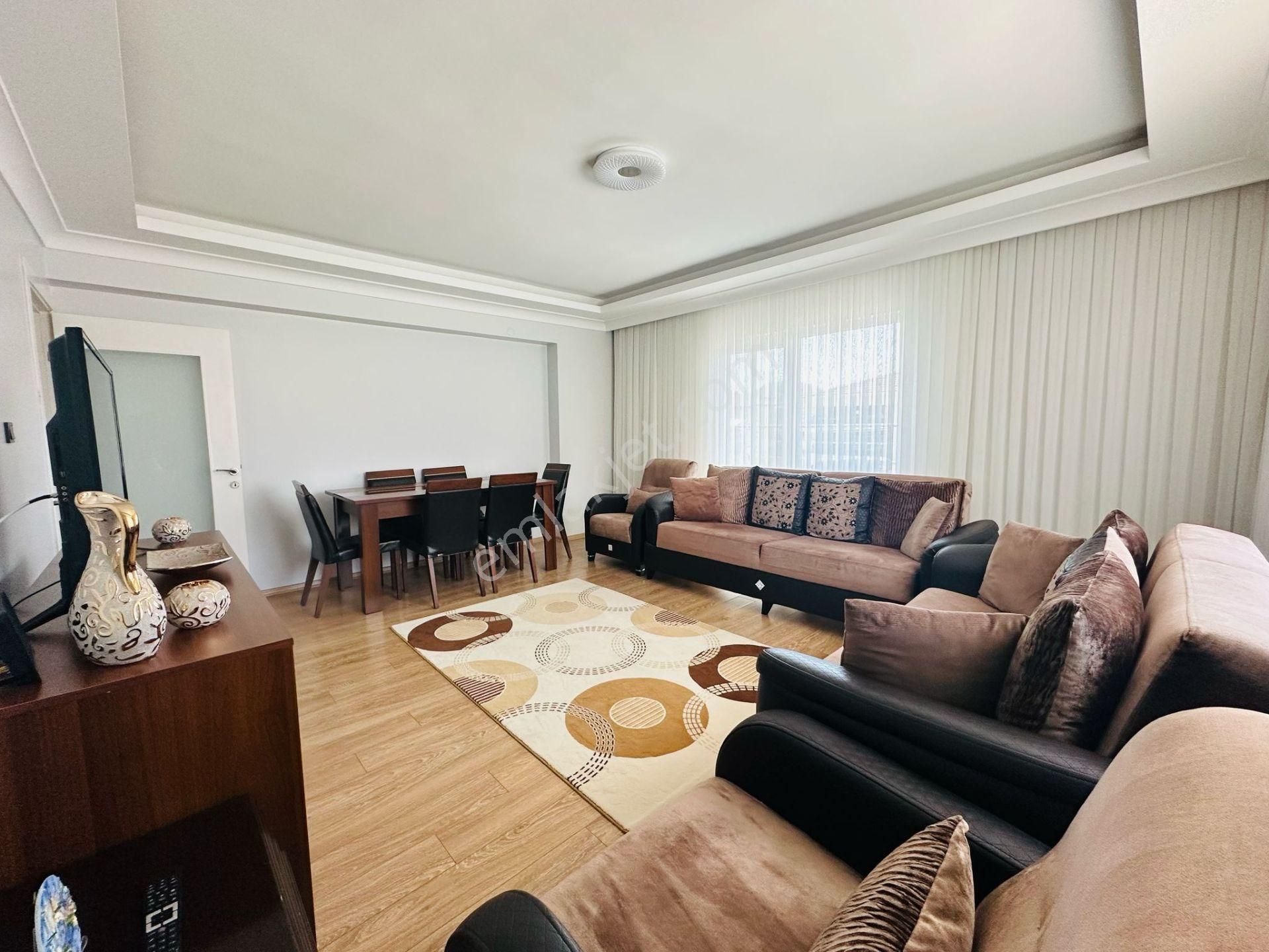 Güney Emlaktan Karapürçekte Asansörlü Ebeveyn Banyolu Full Yapılı 3+1 Katta Satılık Daire !!