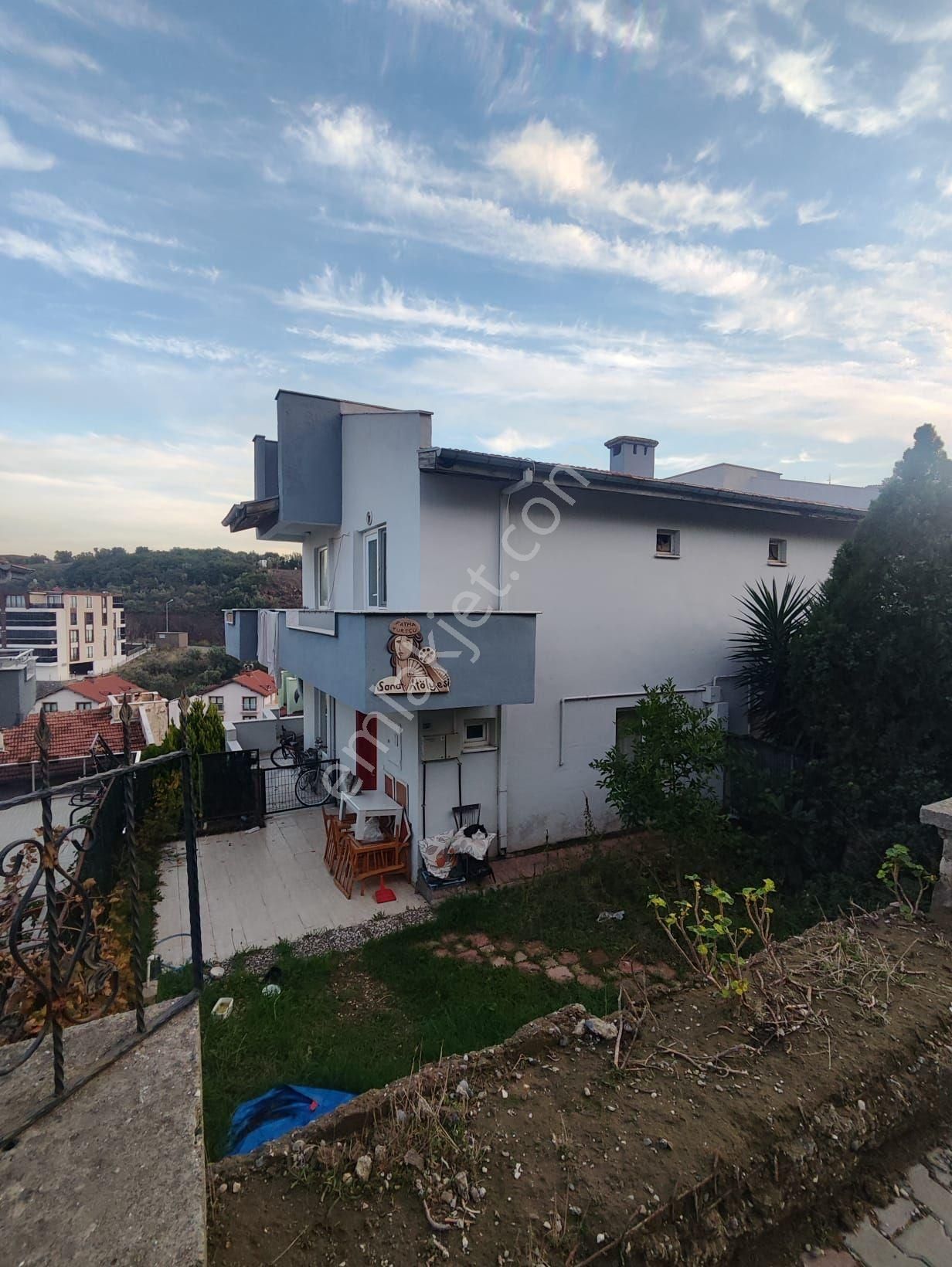 Mudanya Halitpaşa Satılık Daire Deniz Manzaralı Site İçerisinde Satılık Villa