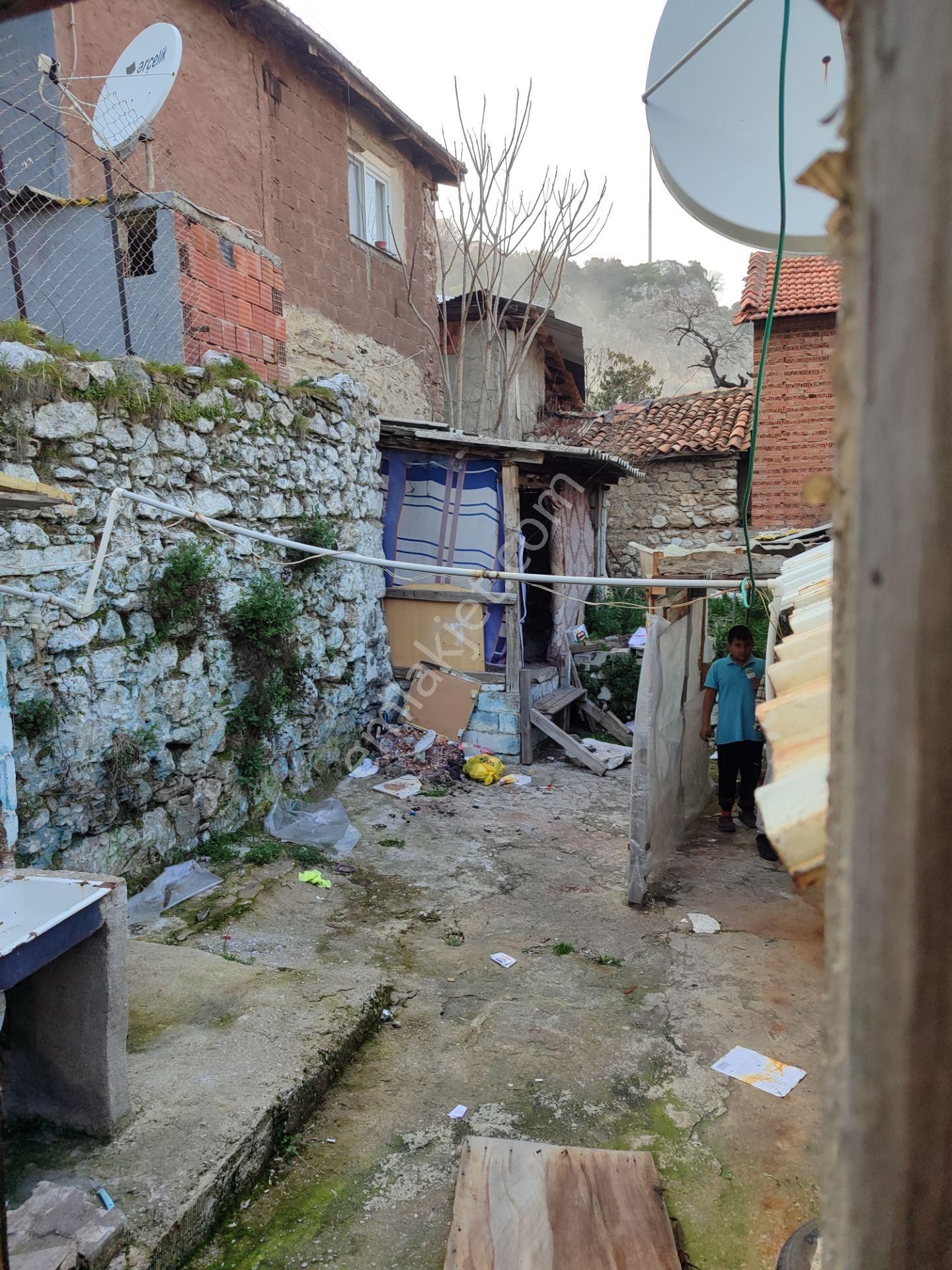 İzmir Kemalpaşa Merkezinde 150 Metrekare Müstakil Ev Acil Satılıktır - Görsel 14