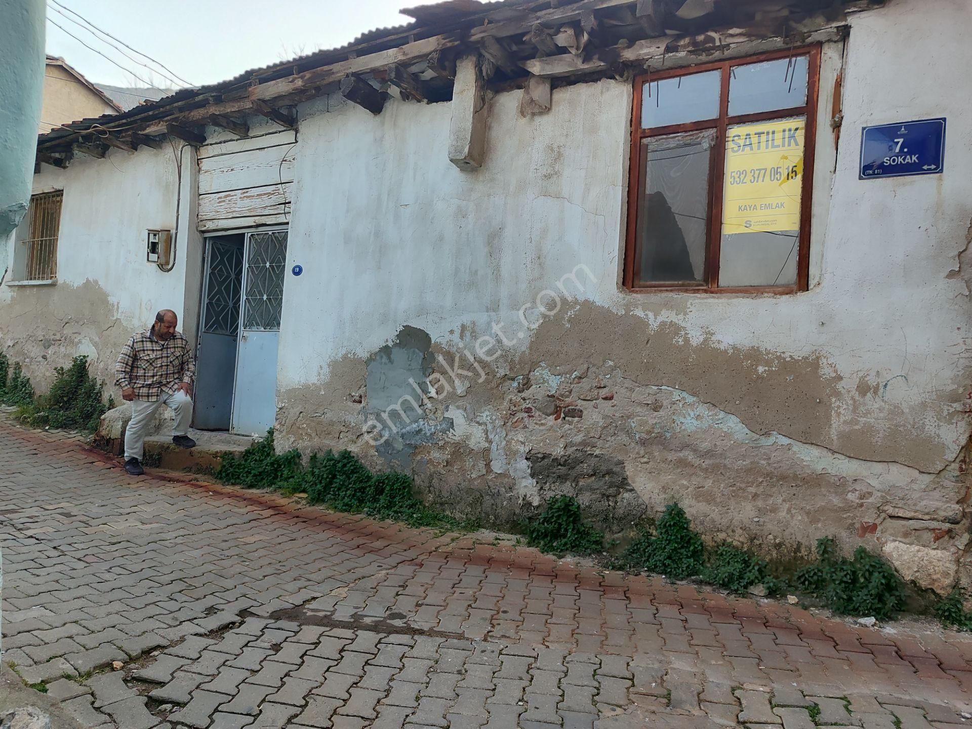 İzmir Kemalpaşa Merkezinde 150 Metrekare Müstakil Ev Acil Satılıktır - Görsel 13