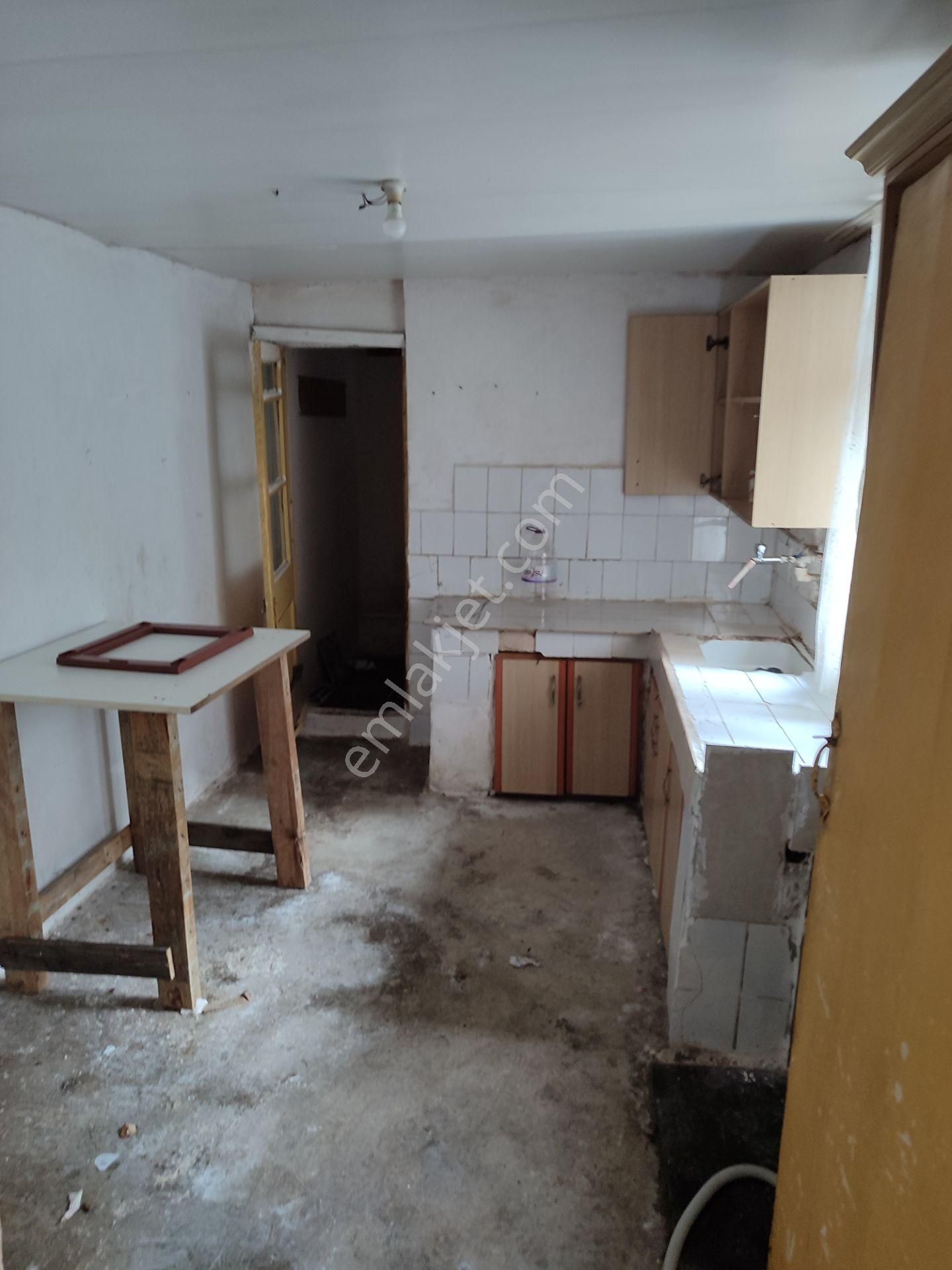 İzmir Kemalpaşa Merkezinde 150 Metrekare Müstakil Ev Acil Satılıktır - Görsel 6