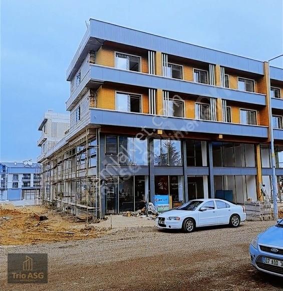 Çankaya Ümit Satılık Daire İncek Merkez'de Plaza Kompleksinde Satılık 1+1 Daire