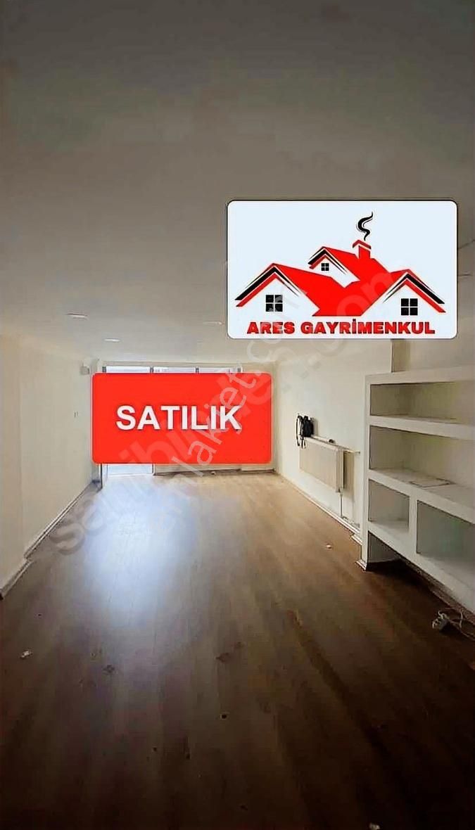 Fatih Aksaray Satılık İşhanı Katı Ares Gayrimenkul'den Fatih Aksaray Mah. Boş Arakat İşyeri 32 M2