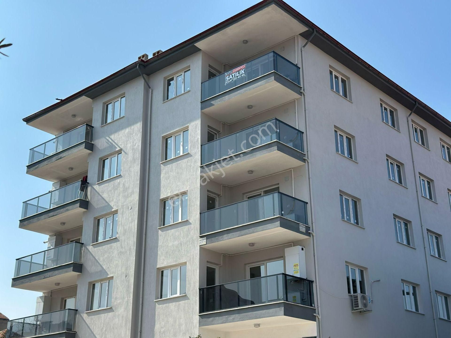 Alaşehir Menderes Satılık Daire 🏠rota Gayrimenkul' Den Alaşehir Menderes Mah. De 3+1 Kapalı Mutfak Satılık Fırsat Daire🏠