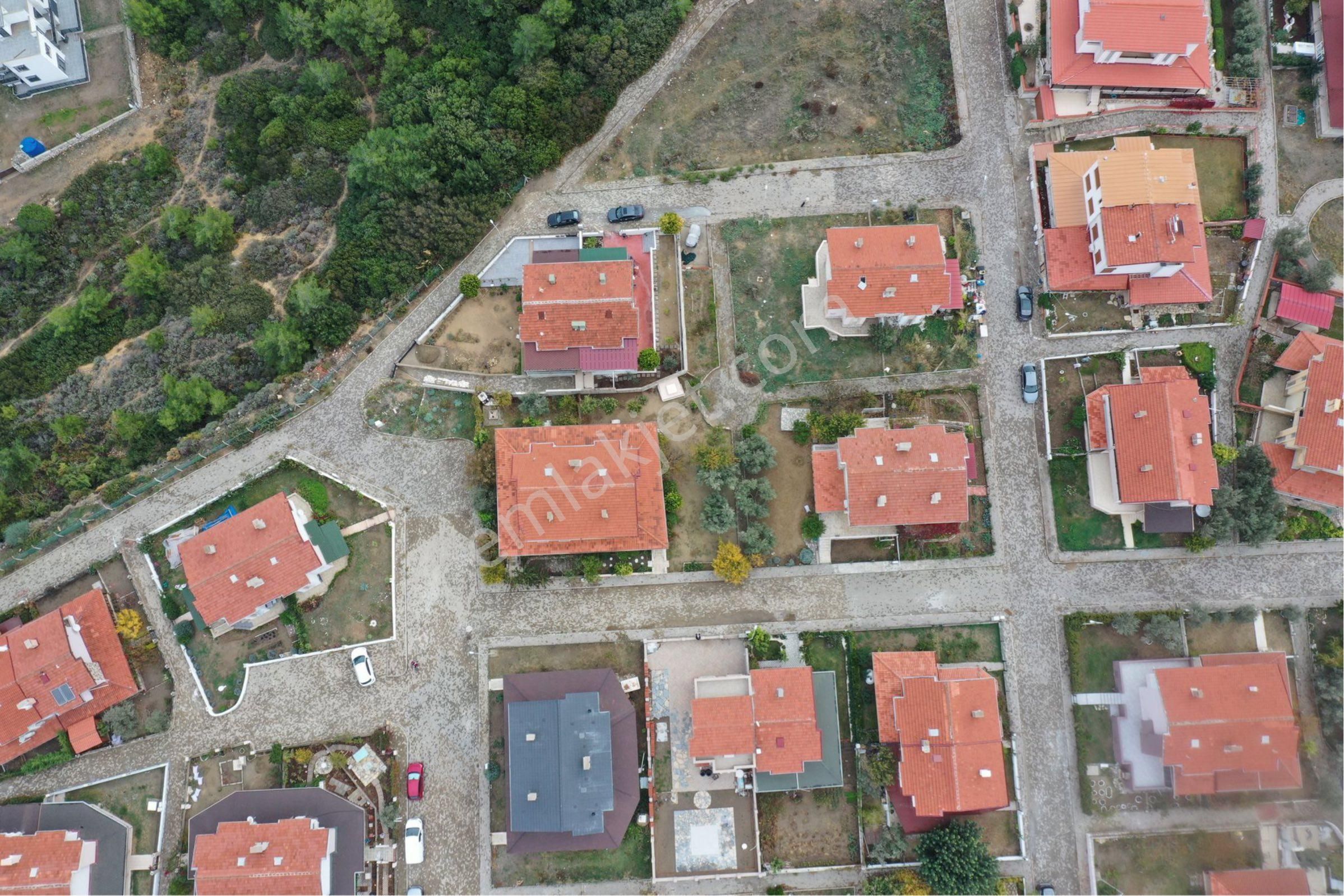 Sığacık Teos Site İçerisinde 3+1 Manzaralı Ve Tadilatlı Fırsat Satılık Villa - Görsel 13