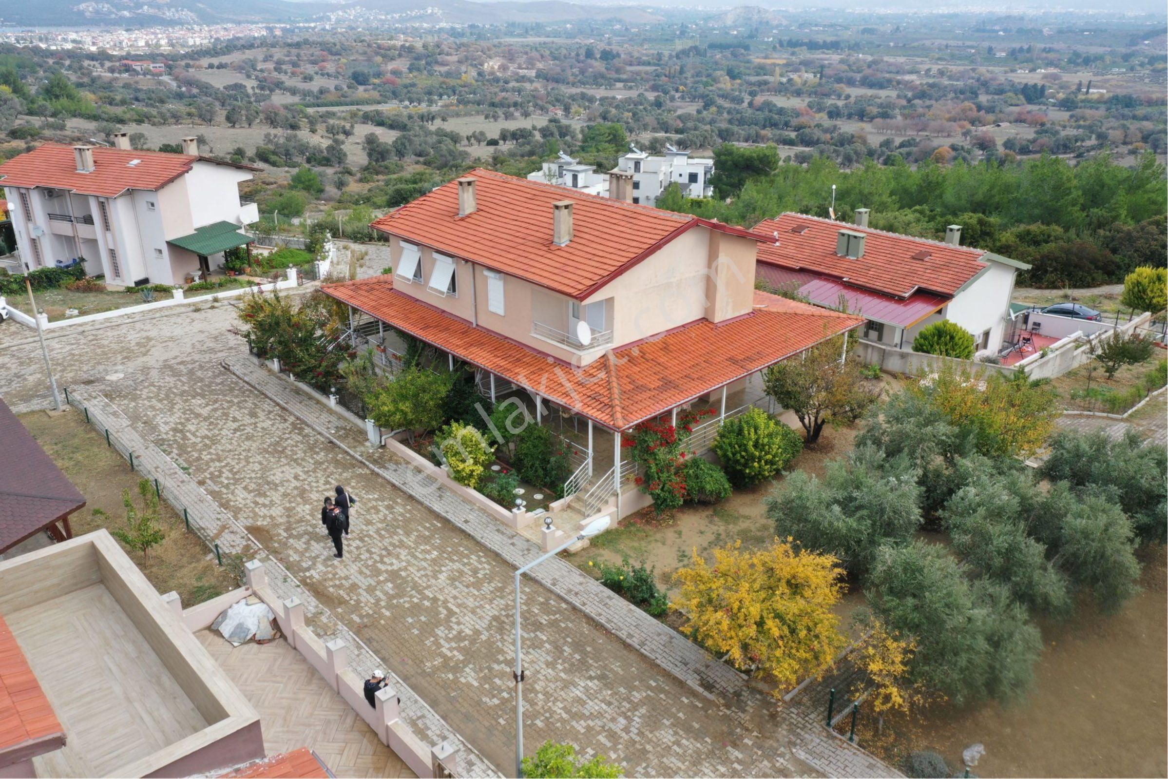 Sığacık Teos Site İçerisinde 3+1 Manzaralı Ve Tadilatlı Fırsat Satılık Villa - Görsel 29