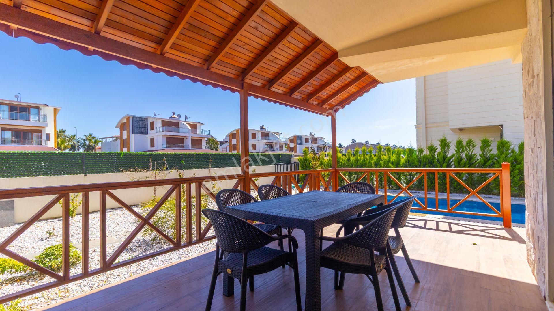 Günlük Kiralık Havuzlu Lüks Villa - Görsel 8