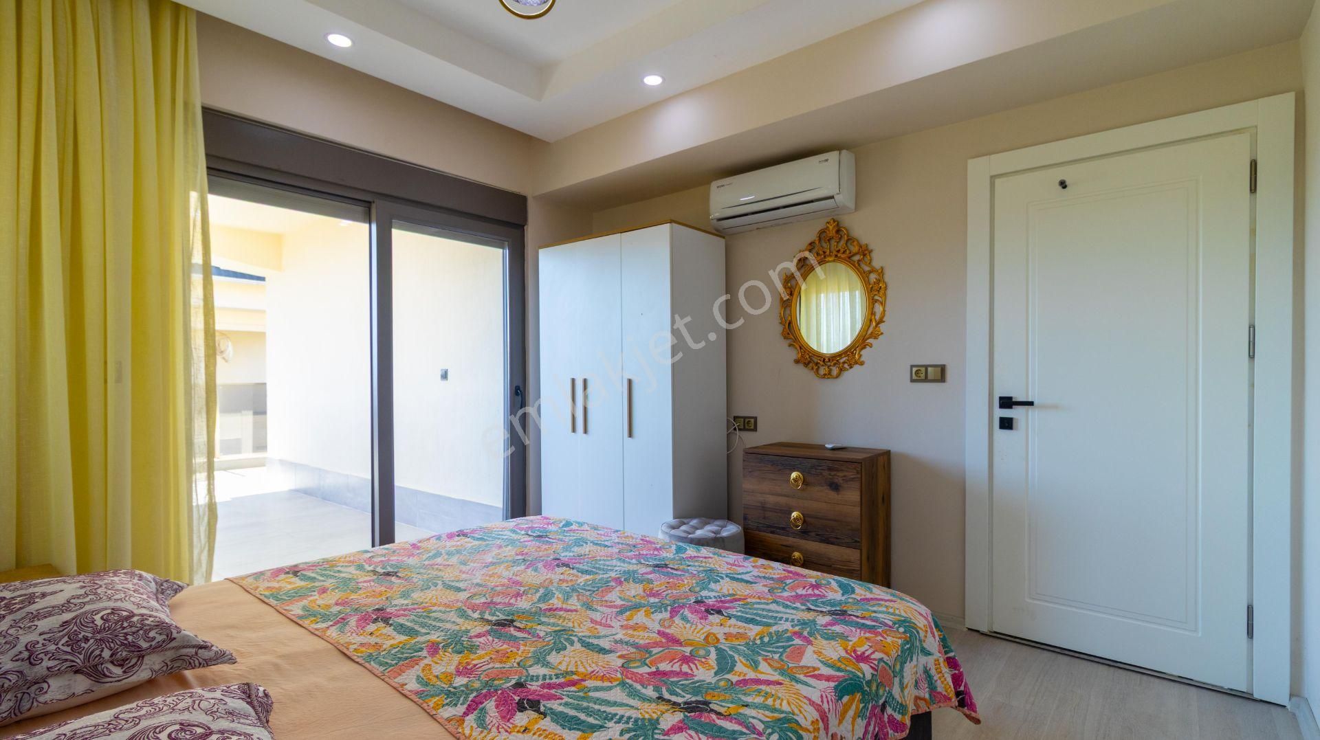 Günlük Kiralık Havuzlu Lüks Villa - Görsel 14