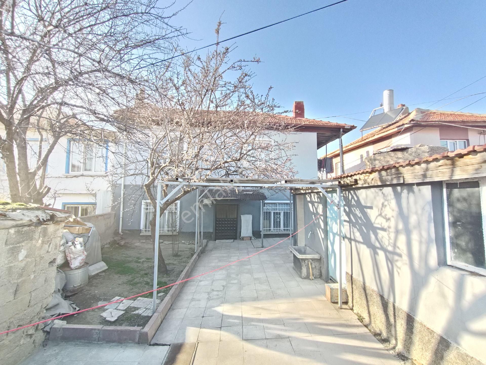 Akşehir Yeni Satılık Müstakil Ev Abit Gm Satılık Bahçeli 2 Kat Ikı Daire Müstakıl