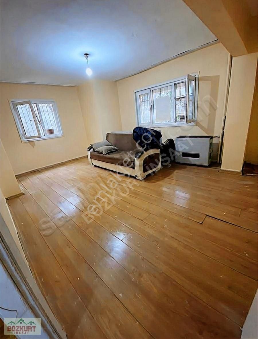 Bağcılar Kirazlı Kiralık Daire Yenimahalle Metroya Yakın 2+1 =90m Giriş Daire