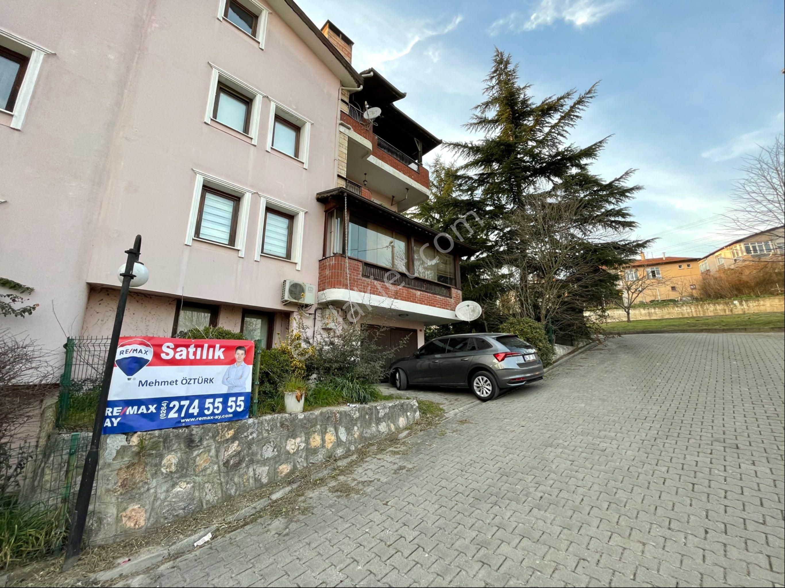 Serdivan Beşköprü Satılık Villa Beşköprü Bahçekent 1 Sitesinde Satılık Villa Mehmet Öztürk Remax