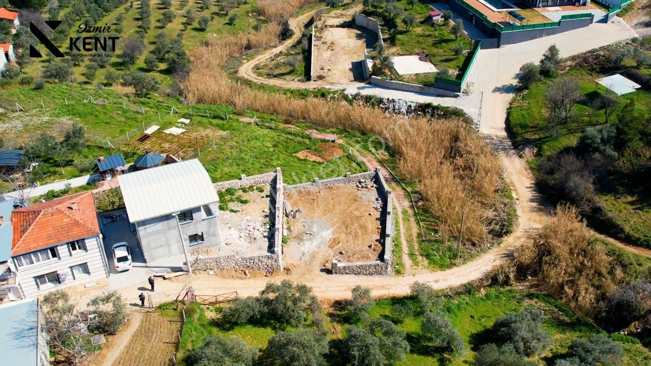 Kemalpaşa Yukarıkızılca Satılık 335 M2 Bahçe Elektrik Su Yol - Görsel 10