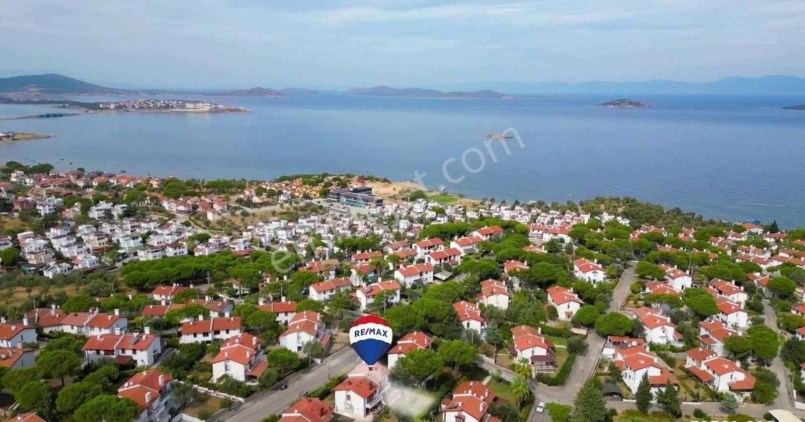 Ayvalık Sahil Kent Satılık Villa Ayvalık Şirinkent Sitesinde Deniz Manzaralı Satılık Villa