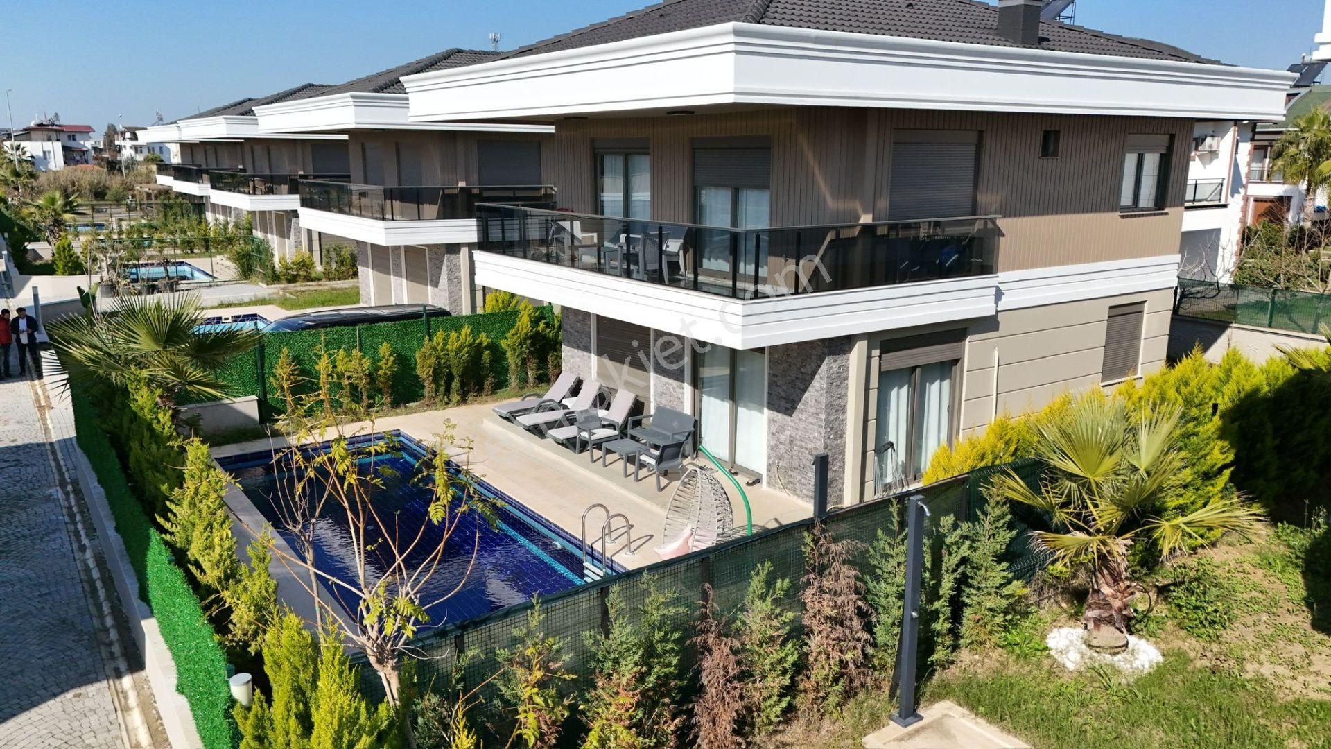 Günlük Kiralık Lüks Havuzlu Villa - Görsel 14