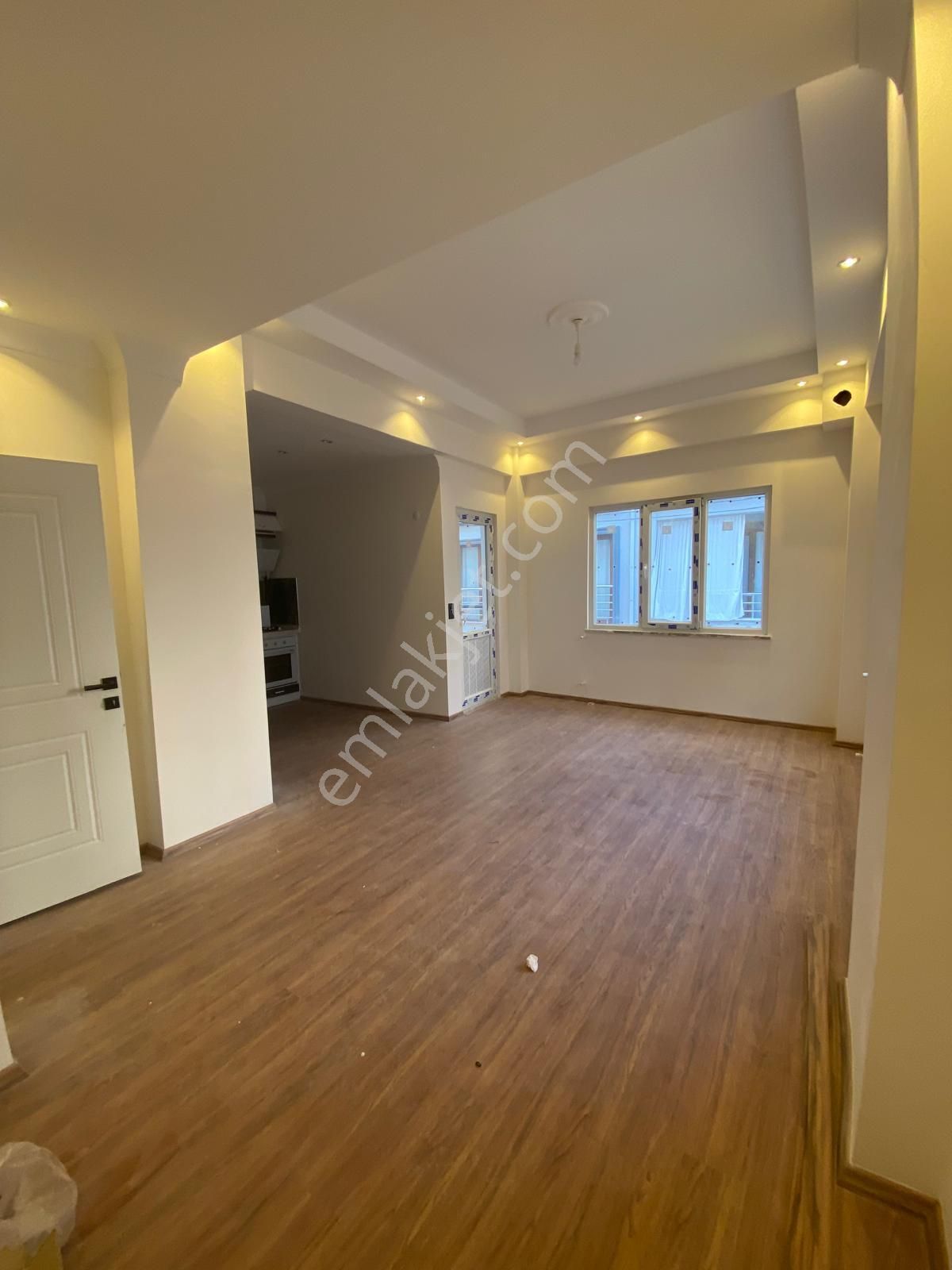 Küçükkuyu'da Satılık 3+1 Açık Mutfak Sıfır Lüks Daire - Görsel 7