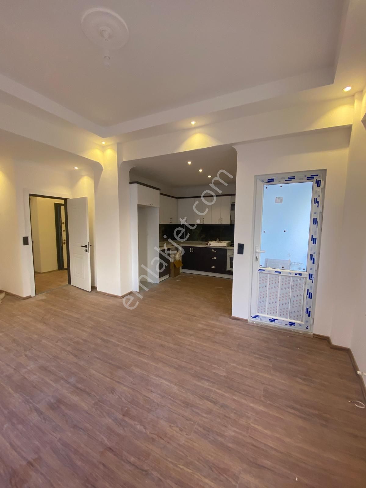 Küçükkuyu'da Satılık 3+1 Açık Mutfak Sıfır Lüks Daire - Görsel 5