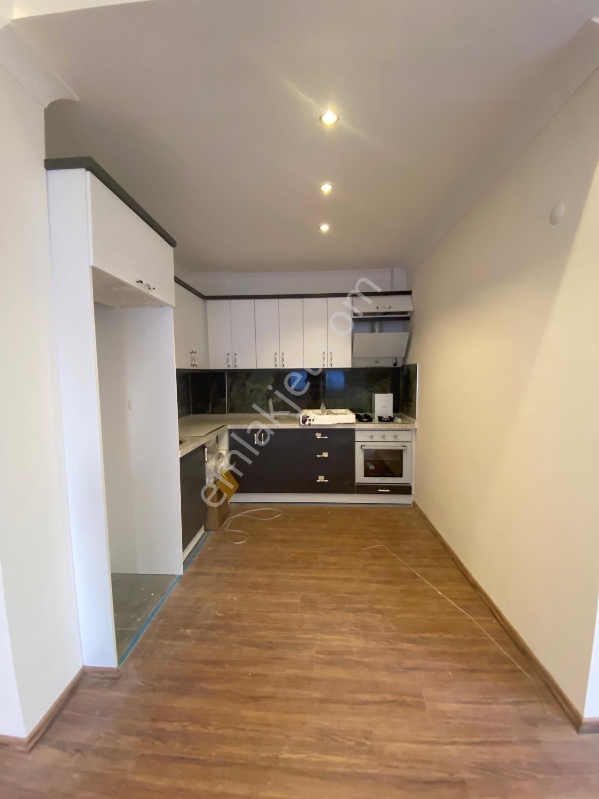 Küçükkuyu'da Satılık 3+1 Açık Mutfak Sıfır Lüks Daire - Görsel 6