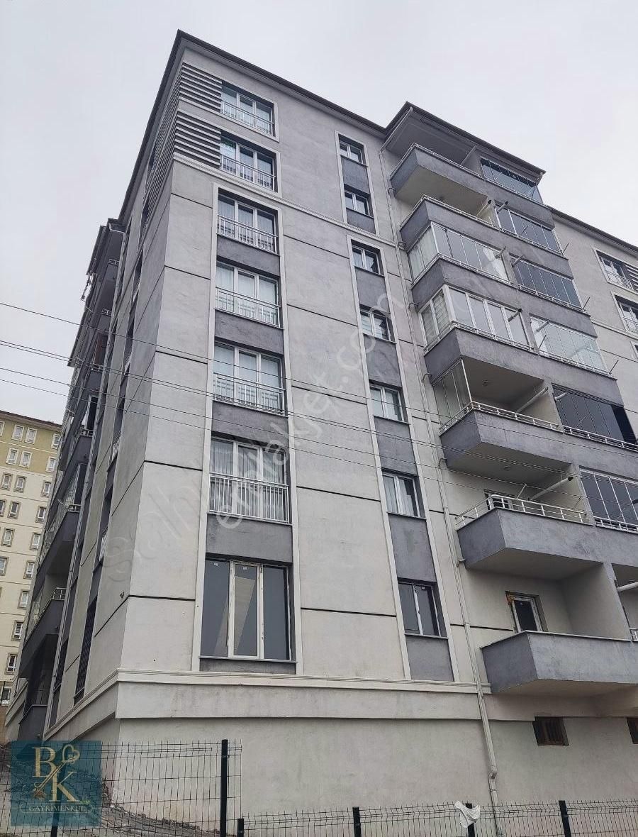 Sivas Merkez Huzur Satılık Daire Bk Gayrimenkul'den Özbelsan Toki Yanı Ebeveyn Banyolu 3+1 Daire