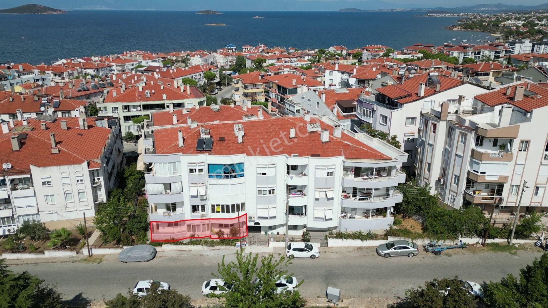 Ayvalık Ali Çetinkaya Satılık Daire Ayvalık-merkezi Konumda Tadilatlı Bakımlı 2+1 Bahçe Katı