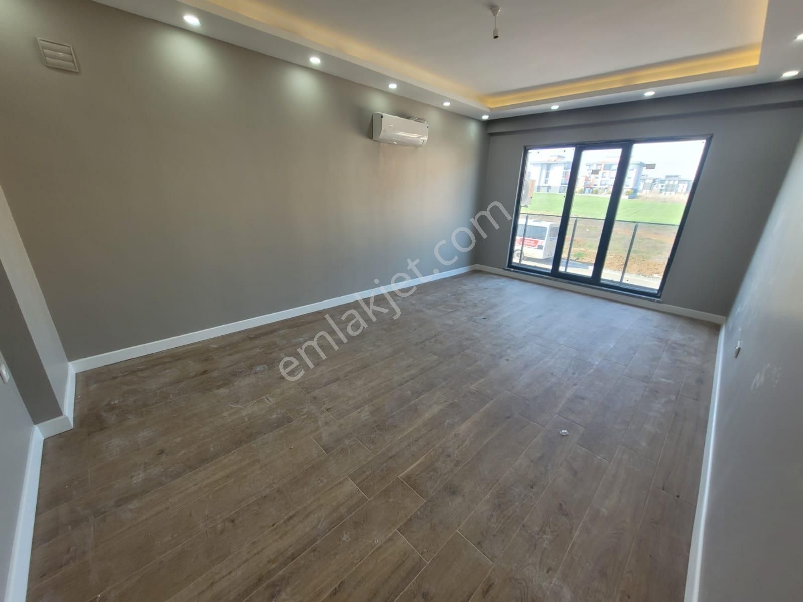 Delux'den Atatürk Mah.'de Merkezi Konumda Önü Açık Sıfır Lux 2+1 - Görsel 4