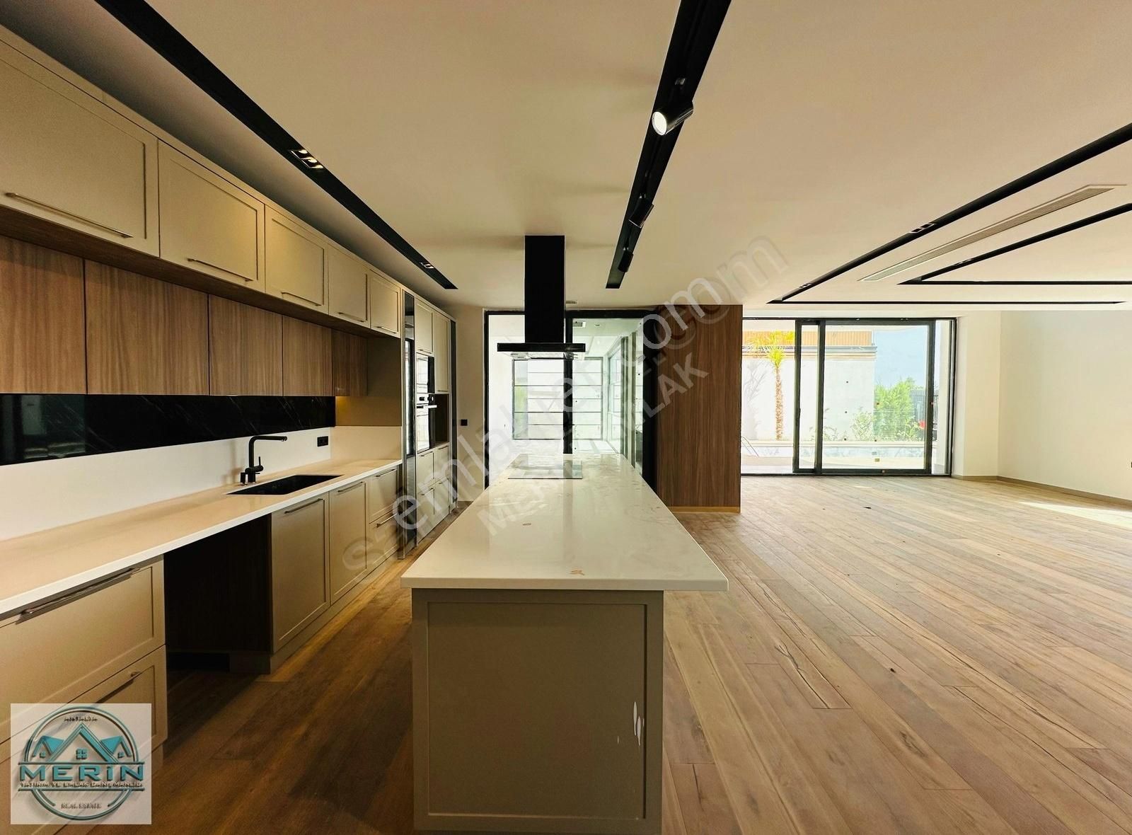 Döşemealtı Altınkale'de 5+1 Tripleks Lüks Modern Satılık Villa - Görsel 11