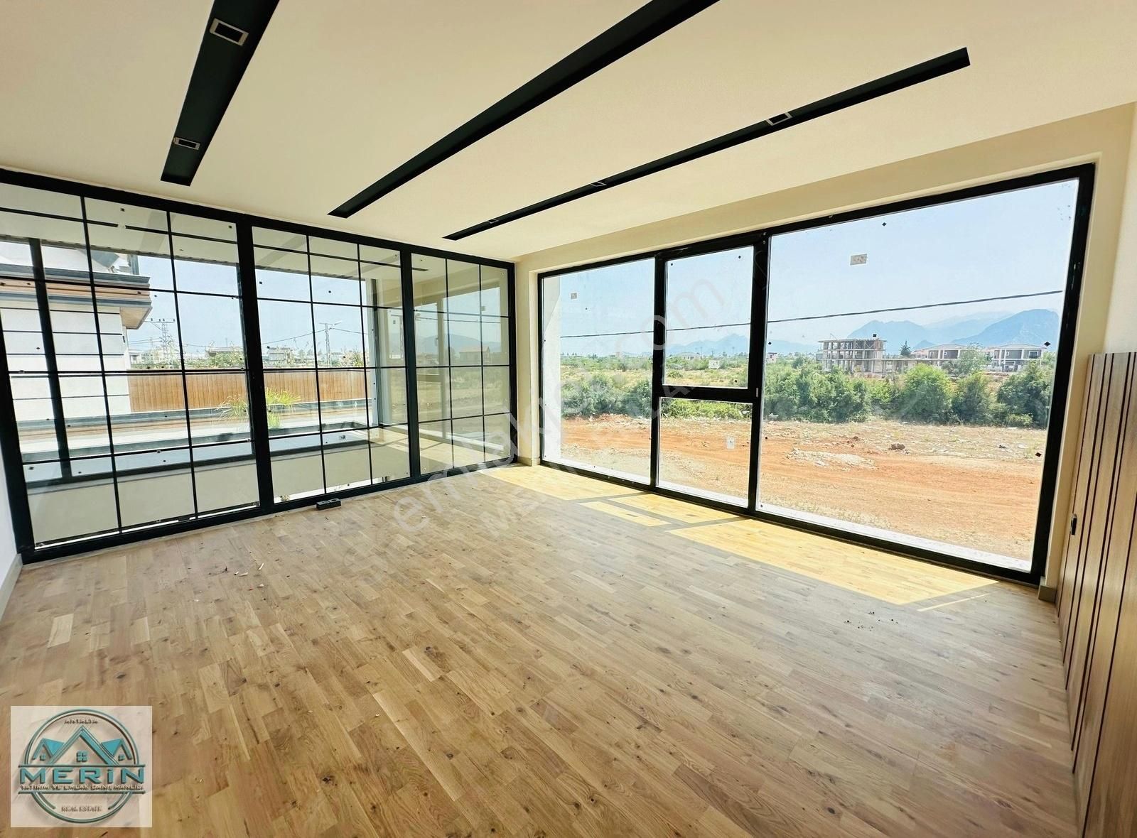 Döşemealtı Altınkale'de 5+1 Tripleks Lüks Modern Satılık Villa - Görsel 7