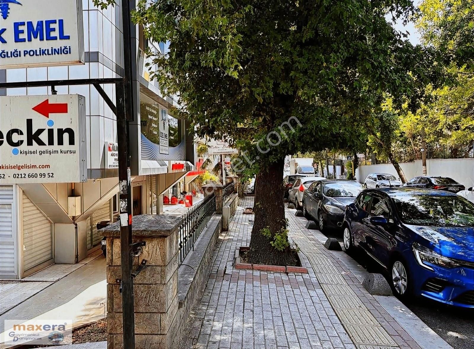 Bakırköy Kartaltepe Satılık İşhanı Katı Bakırköyde Cadde Üzeri Bina Da 220m2 Asansörlü Yangın Merdivenli