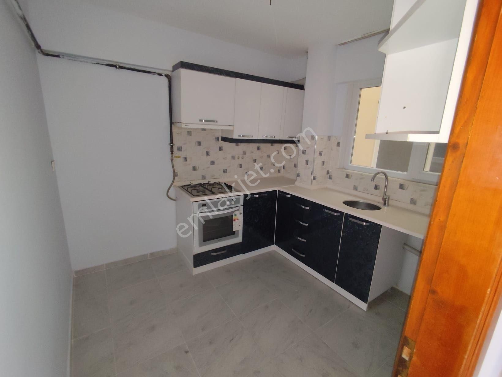 Kocamustafapaşa Sümbülefendi Camıı Karşısı 3+1 Çift Cephe 110 Mt Kat 3 Satılık Daire - Görsel 18
