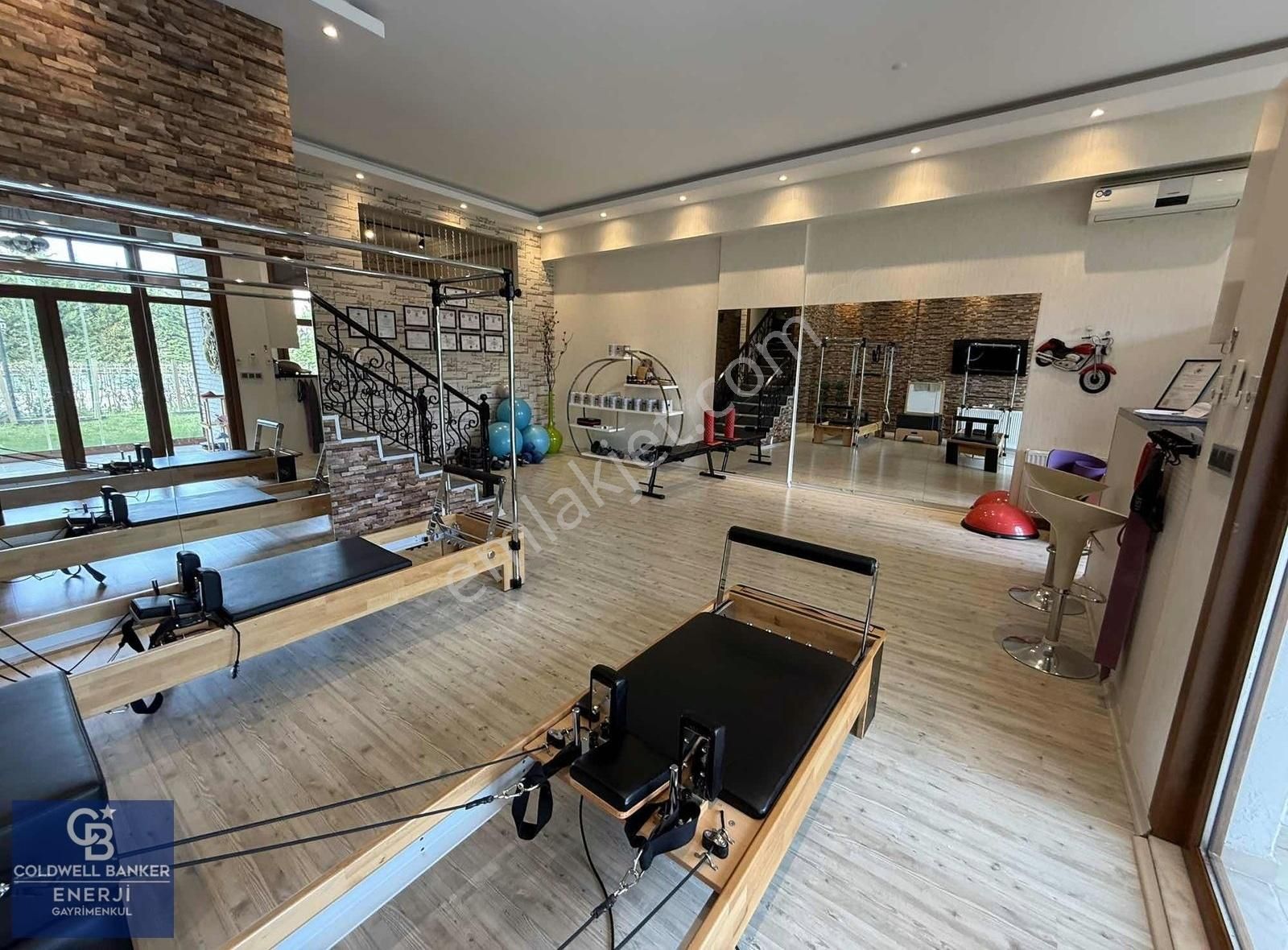 Bahçeşehir 2. Kısım Satılık 5+2 Villa Özel Dekore Edilmiş - Görsel 8