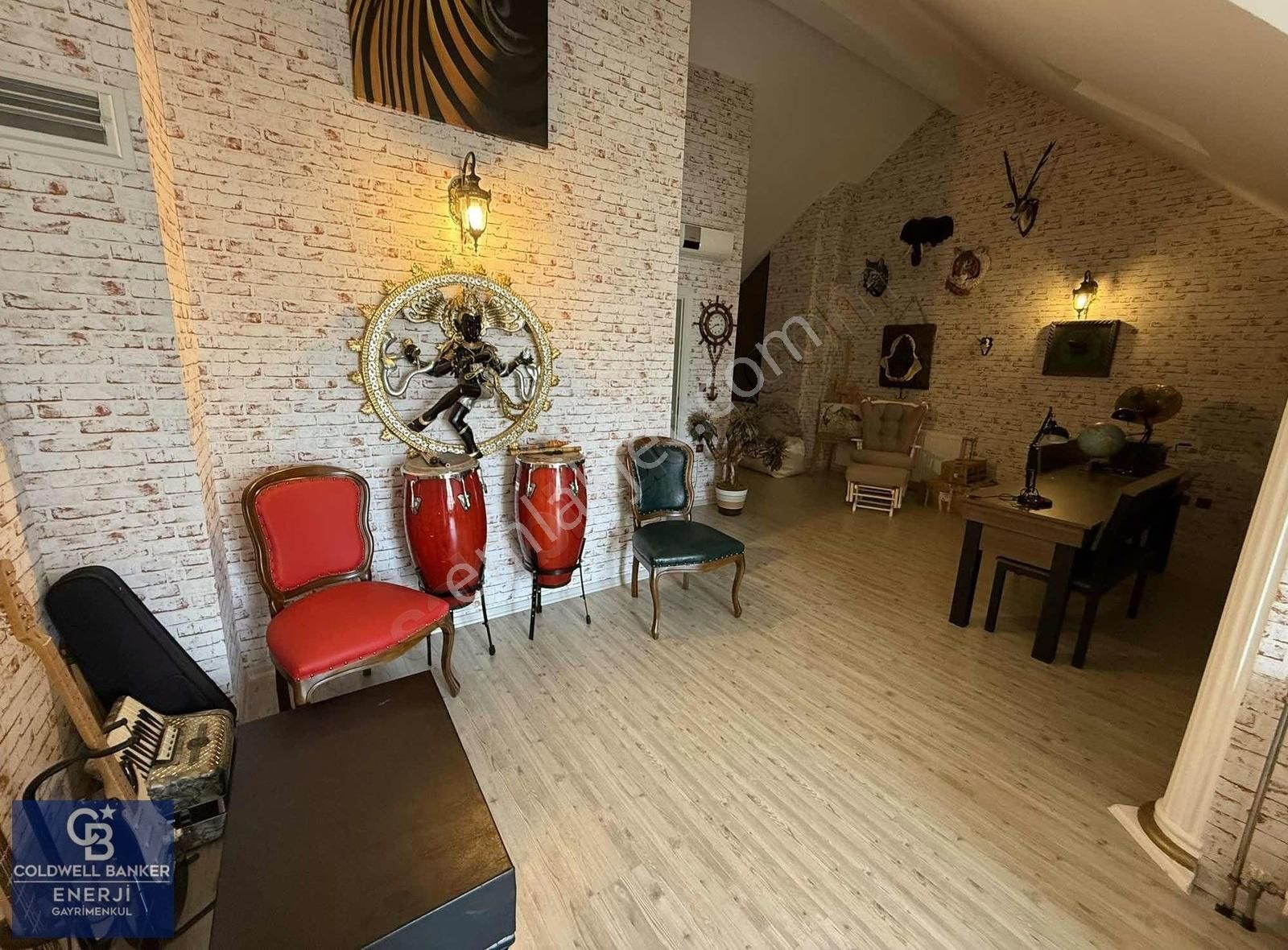 Bahçeşehir 2. Kısım Satılık 5+2 Villa Özel Dekore Edilmiş - Görsel 12