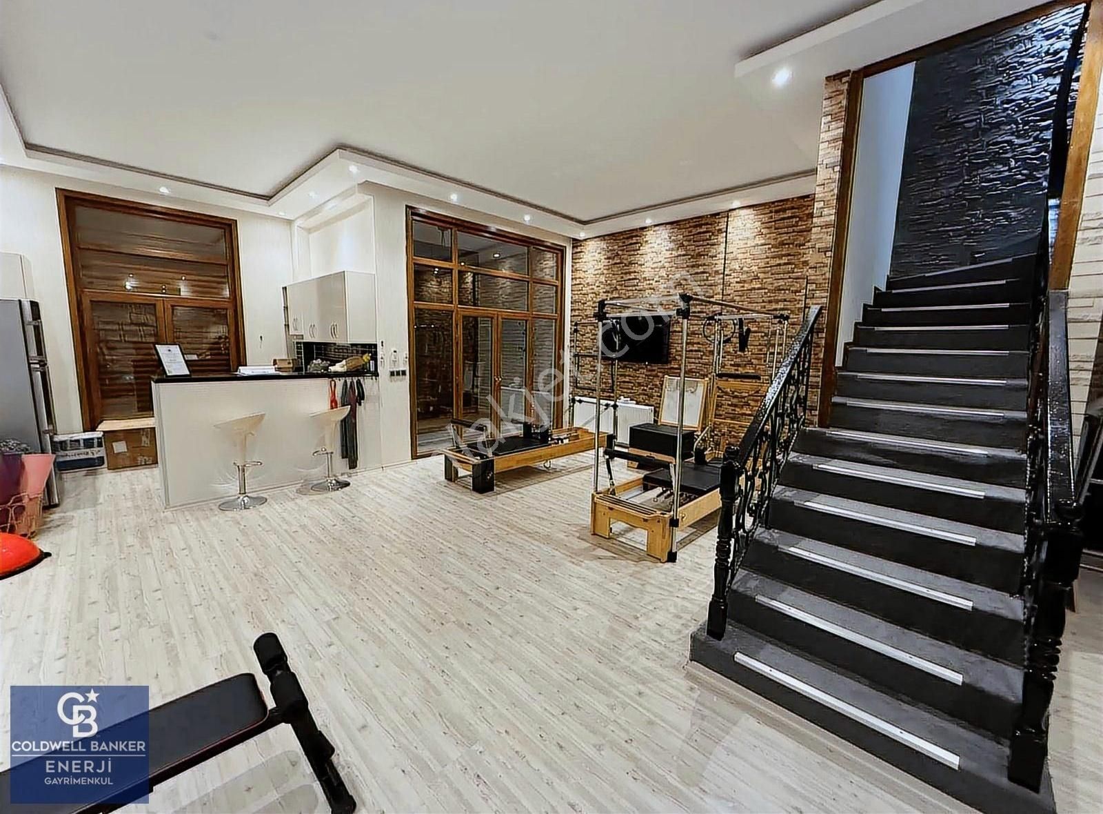 Bahçeşehir 2. Kısım Satılık 5+2 Villa Özel Dekore Edilmiş - Görsel 27