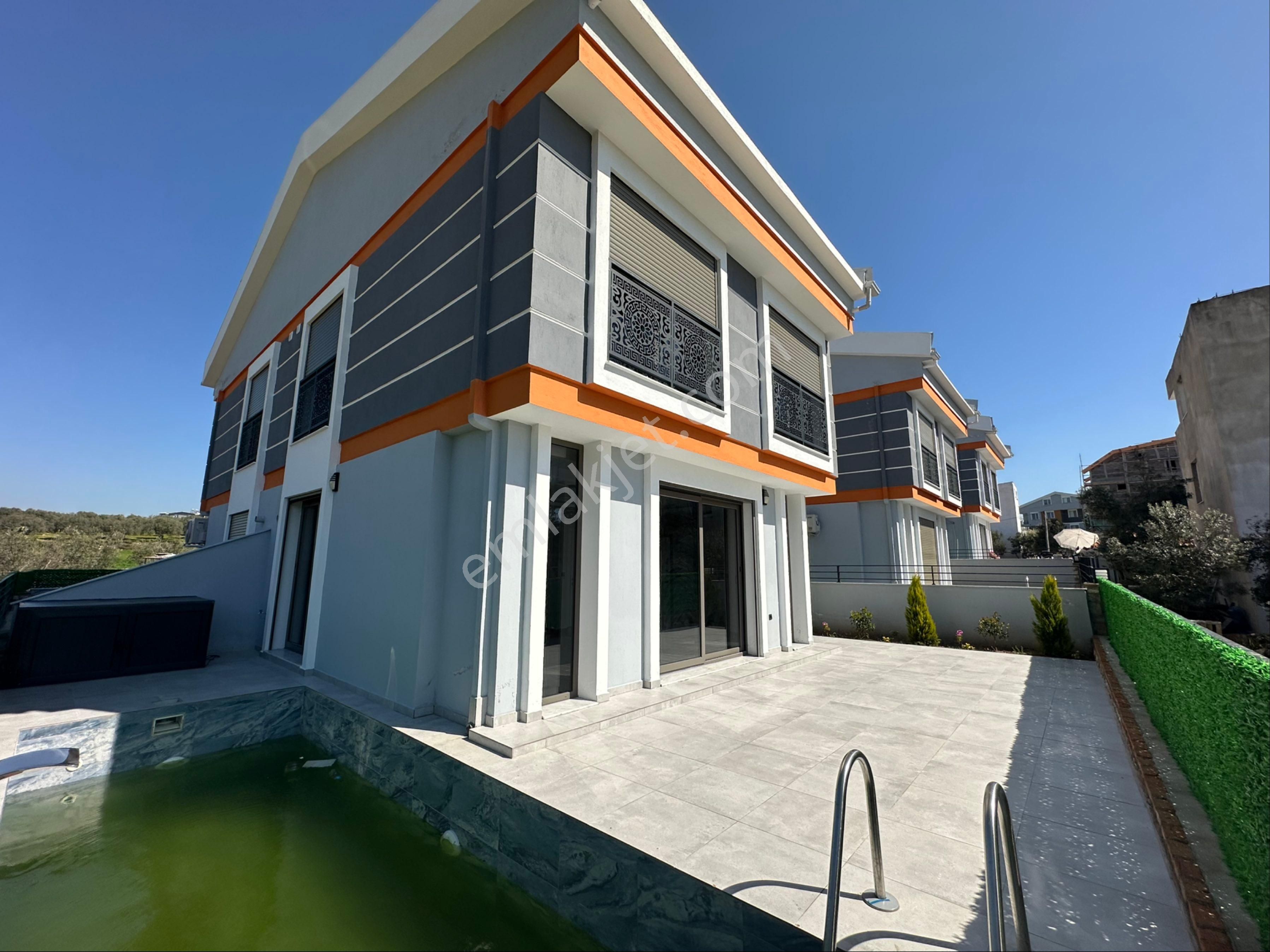 Didim Hisar Satılık Villa Didim Hisar Mahallesi’nde 4+1 Müstakil Havuzlu Ve Teraslı Villa