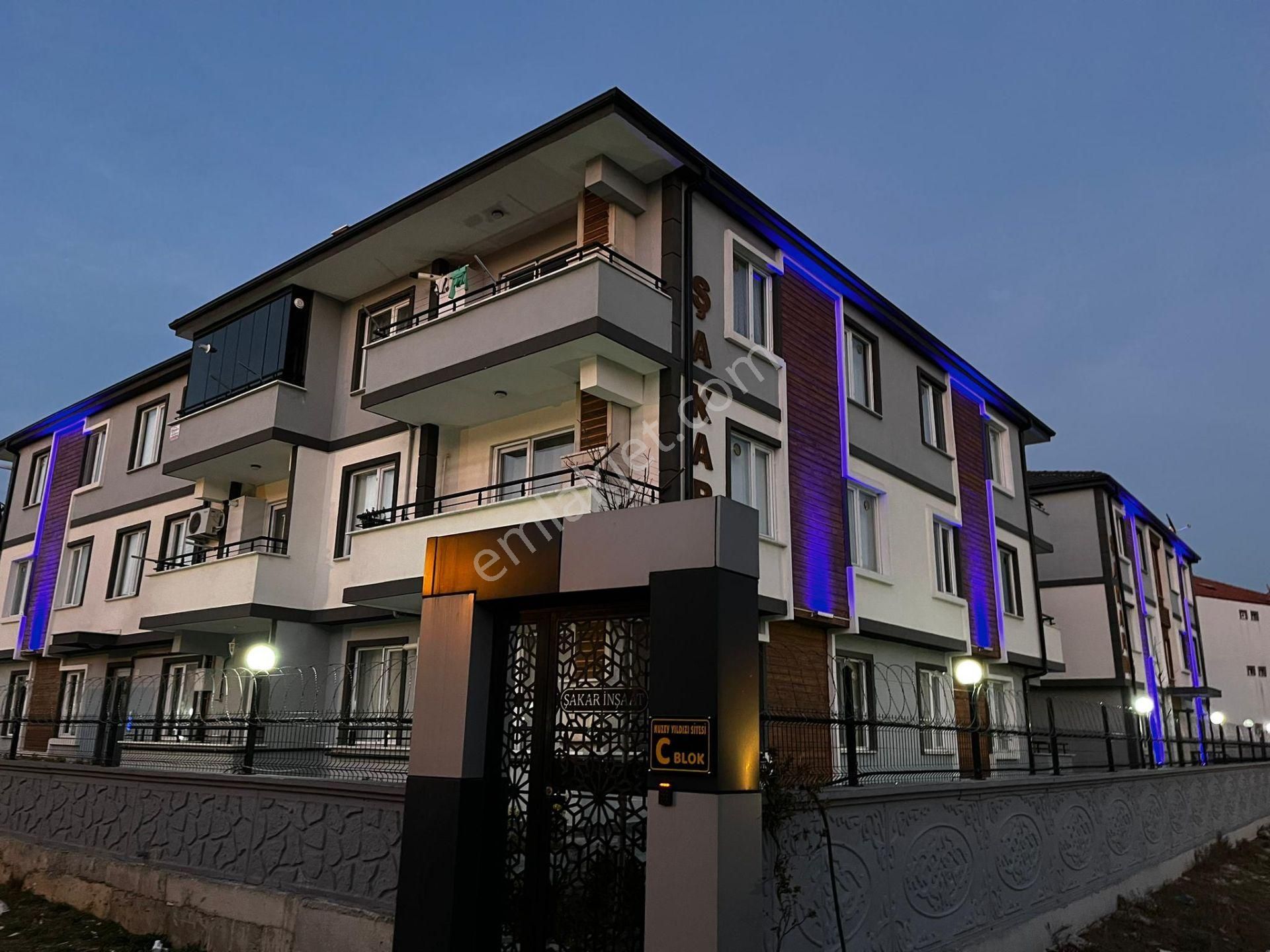 Karasu'da Mutfak Ayrı Havuz Cephe Full Eşyalı Kaçırılmayacak 2+1