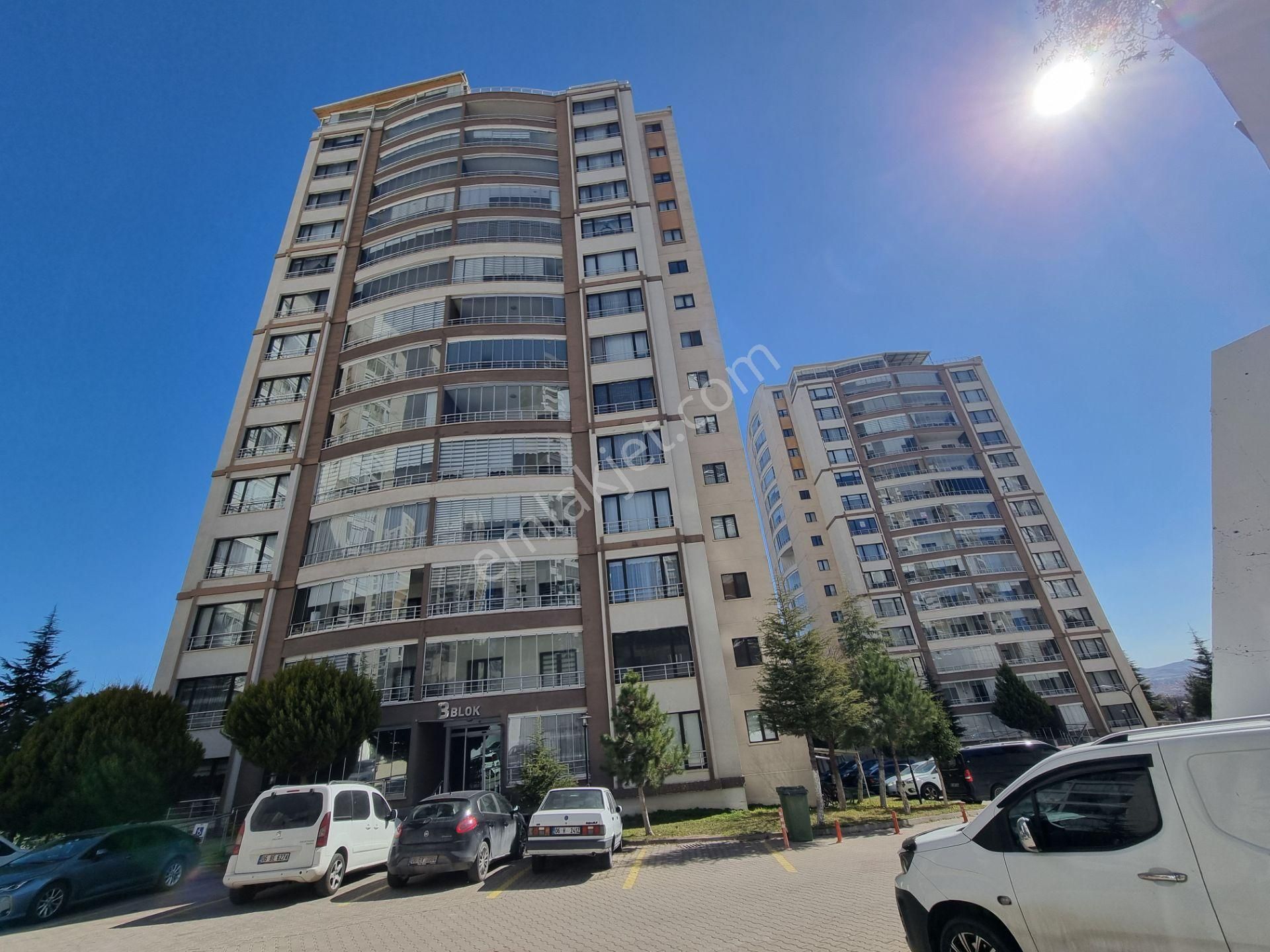 Yenimahalle Ata Kiralık Daire Zirve Park Konutlarında 3+1+kiler 1.kat Ebeveyn Banyolu Cam Balkonlu Yapılı