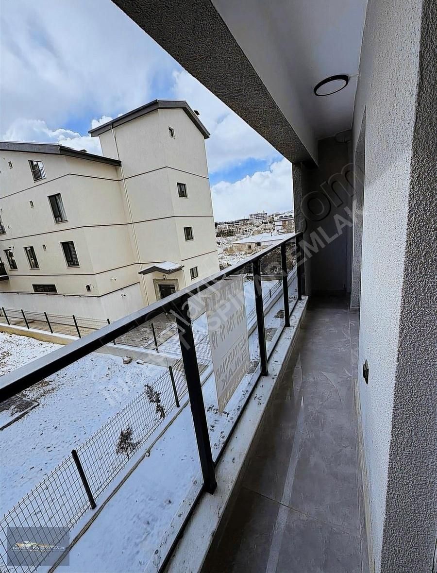 Gölbaşı Taşpınar Kiralık Daire İncek Taşpınar Emlaktan Kiralık Lüx Yapılı 1+1 Eşyalı Daire